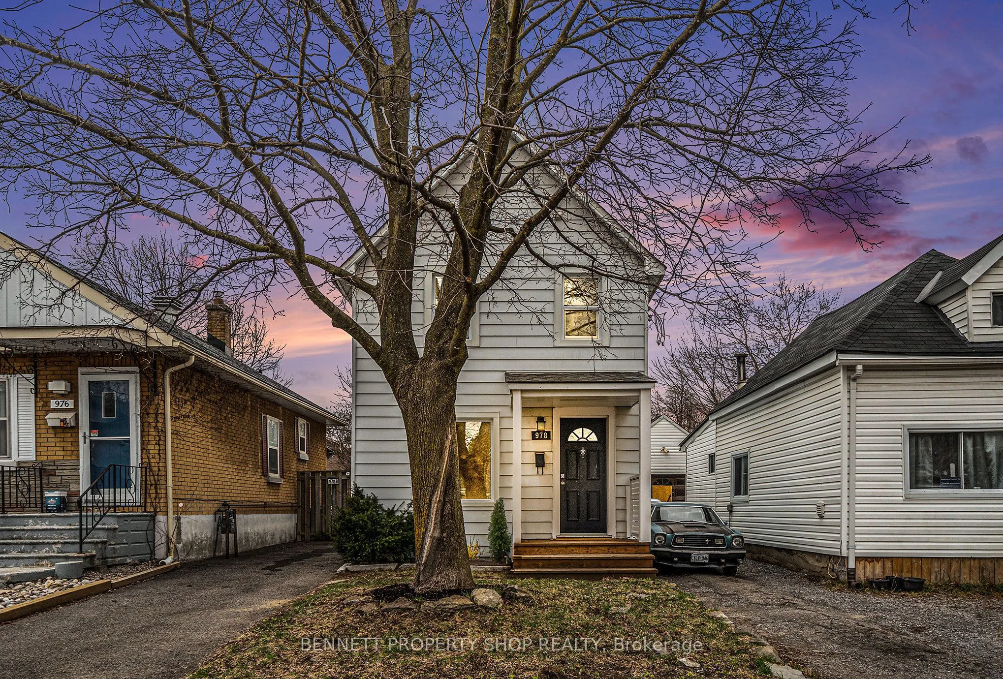 978 Admiral Avenue