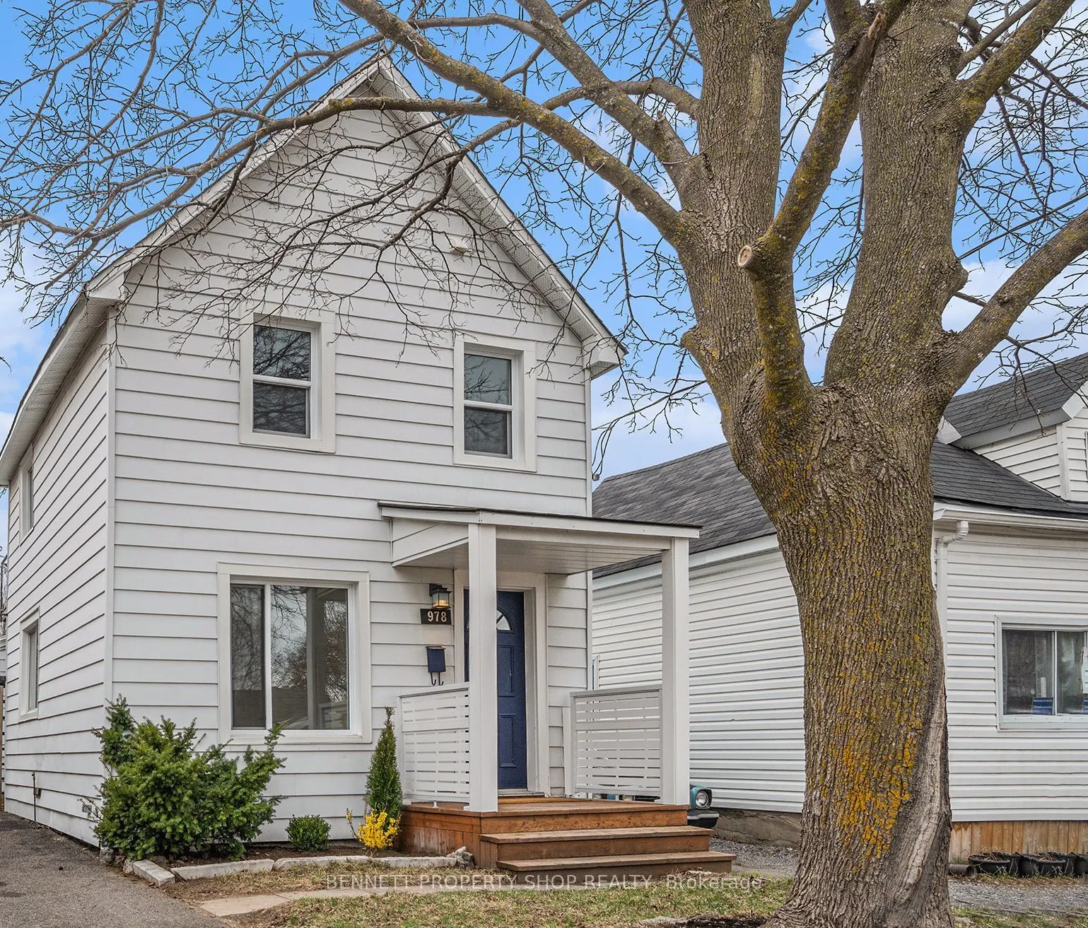978 Admiral Avenue