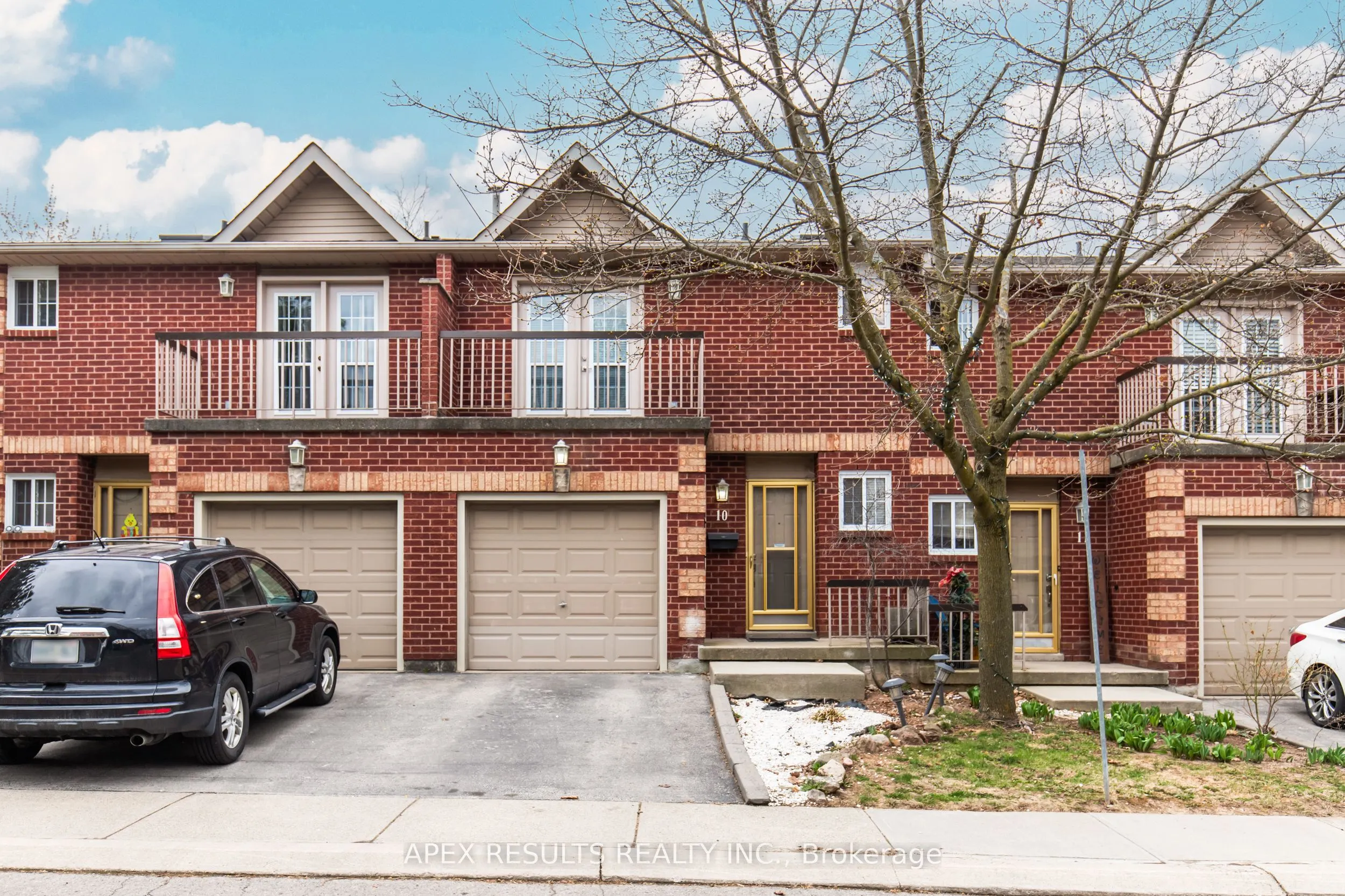 34 Dynasty Avenue, #10
