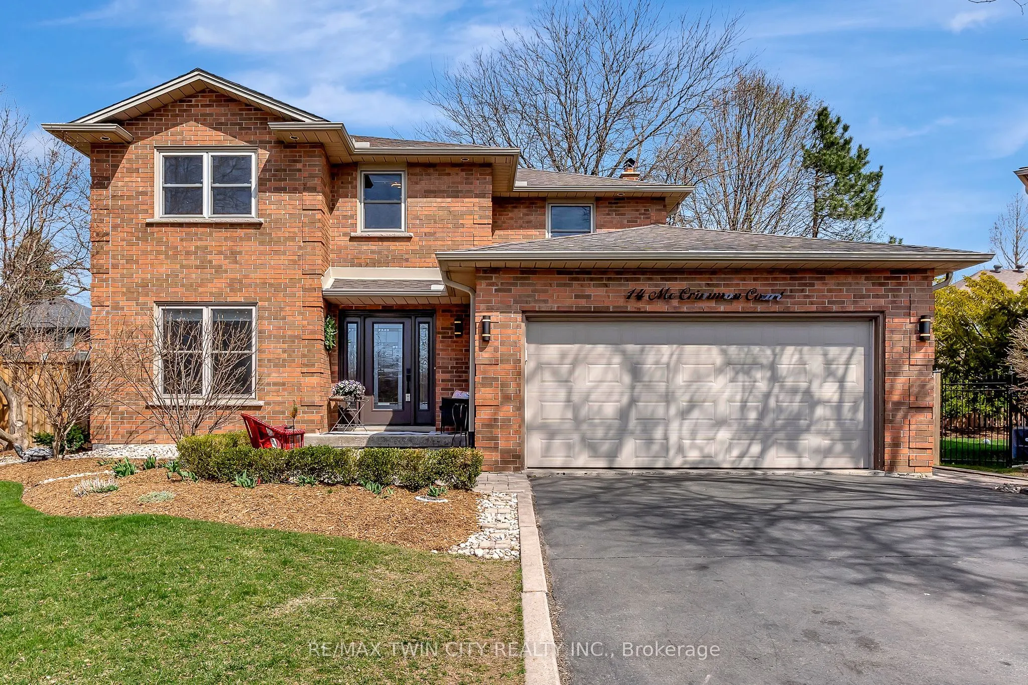 14 McCrimmon Court