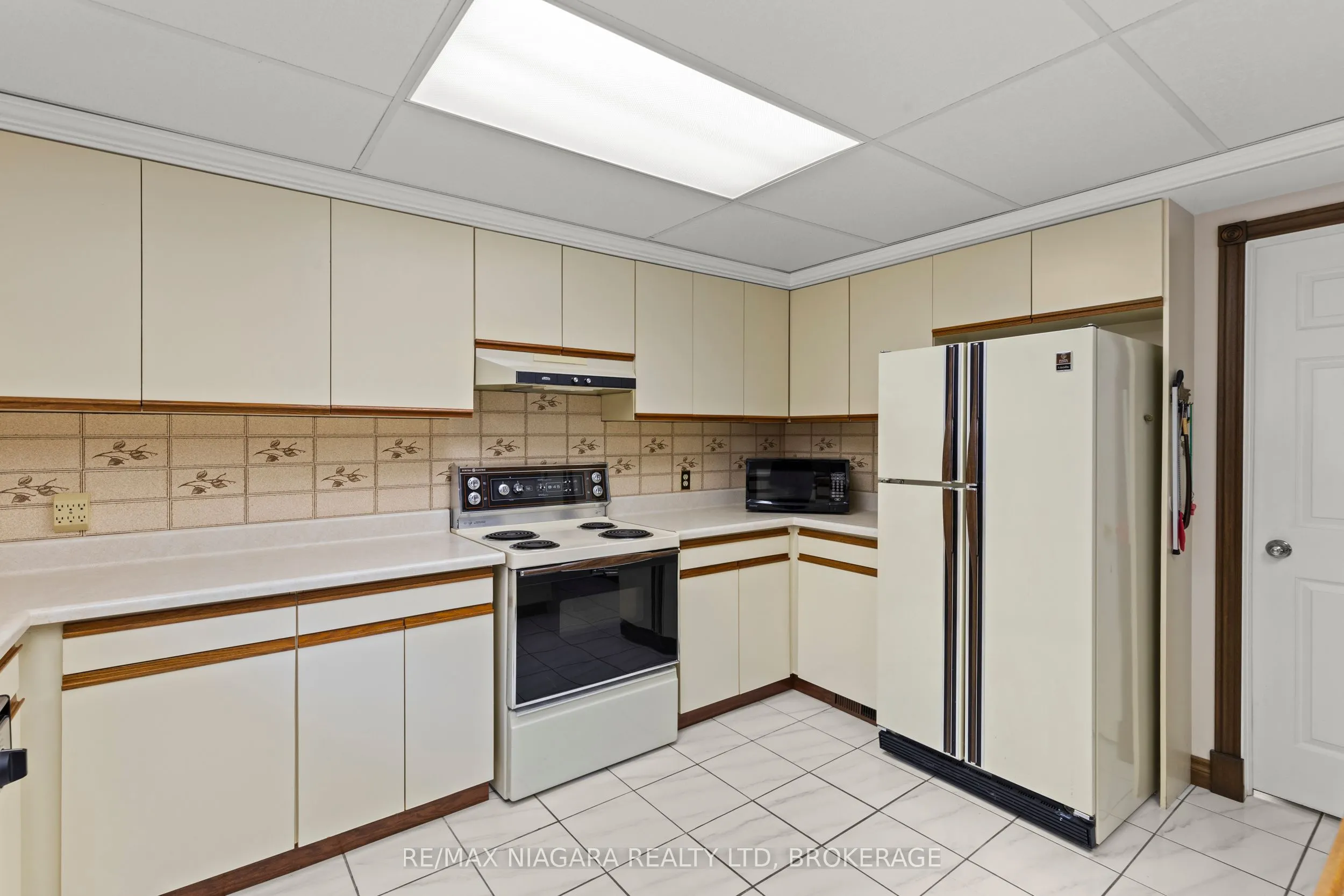 683 Canboro Road