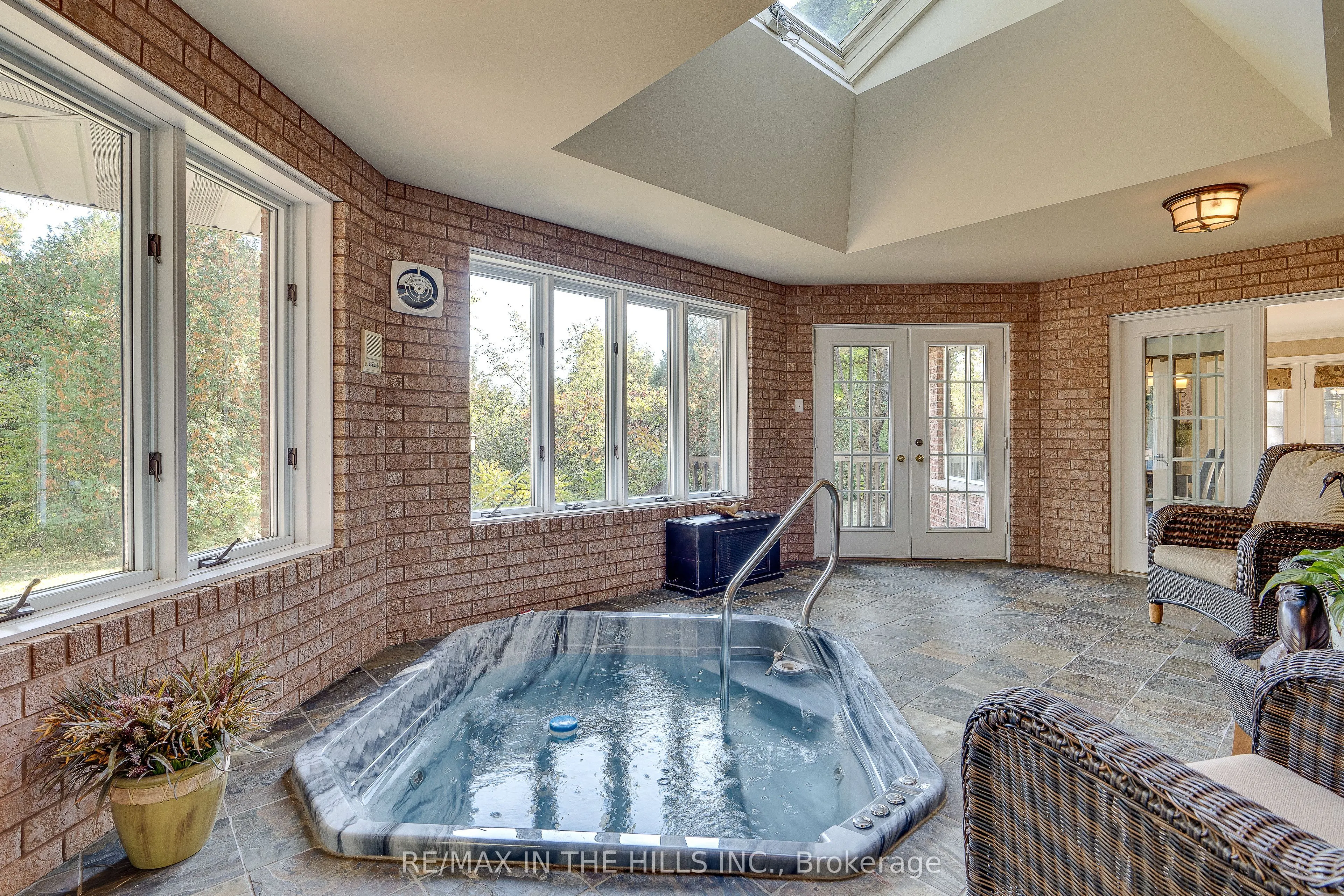 41 Pine Ridge Road