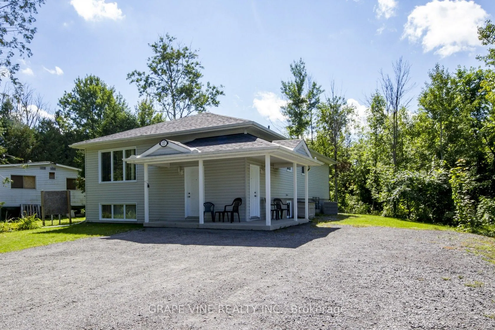 37 Cloverloft Court