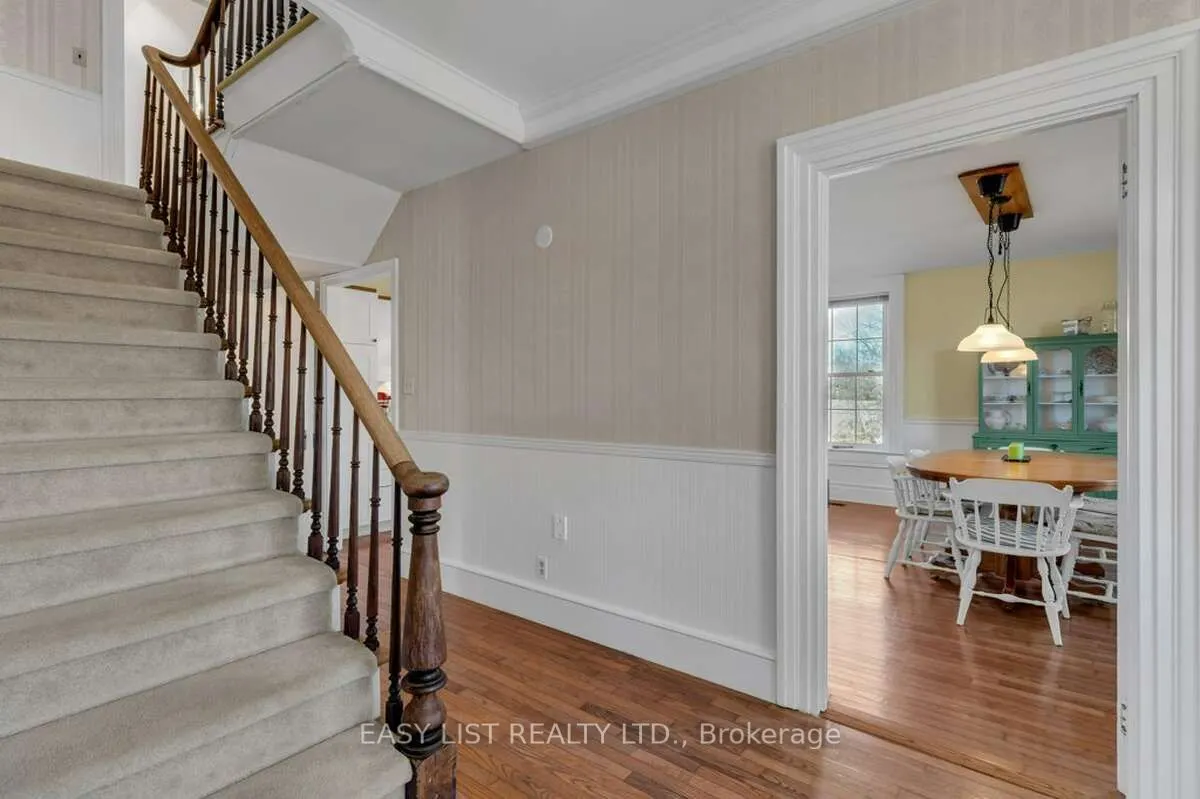 9589 Loyalist Parkway