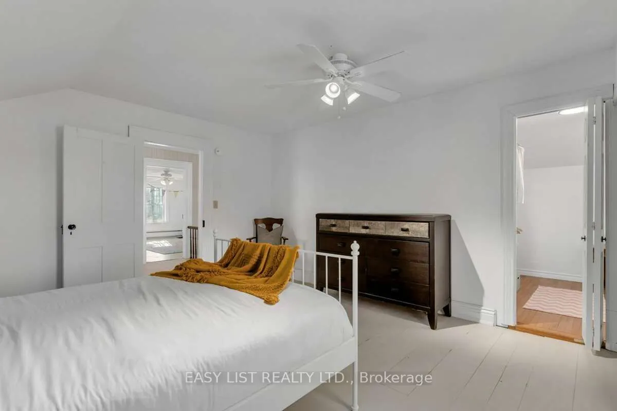 9589 Loyalist Parkway