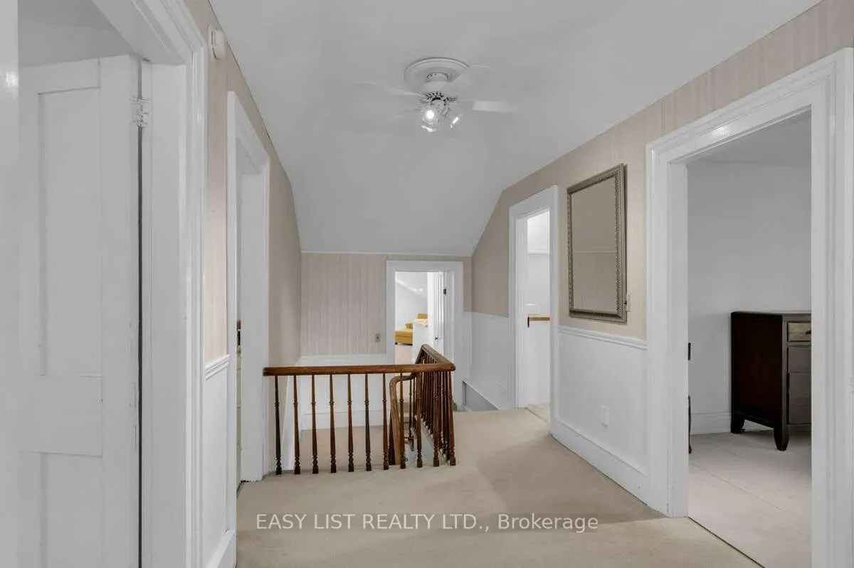9589 Loyalist Parkway