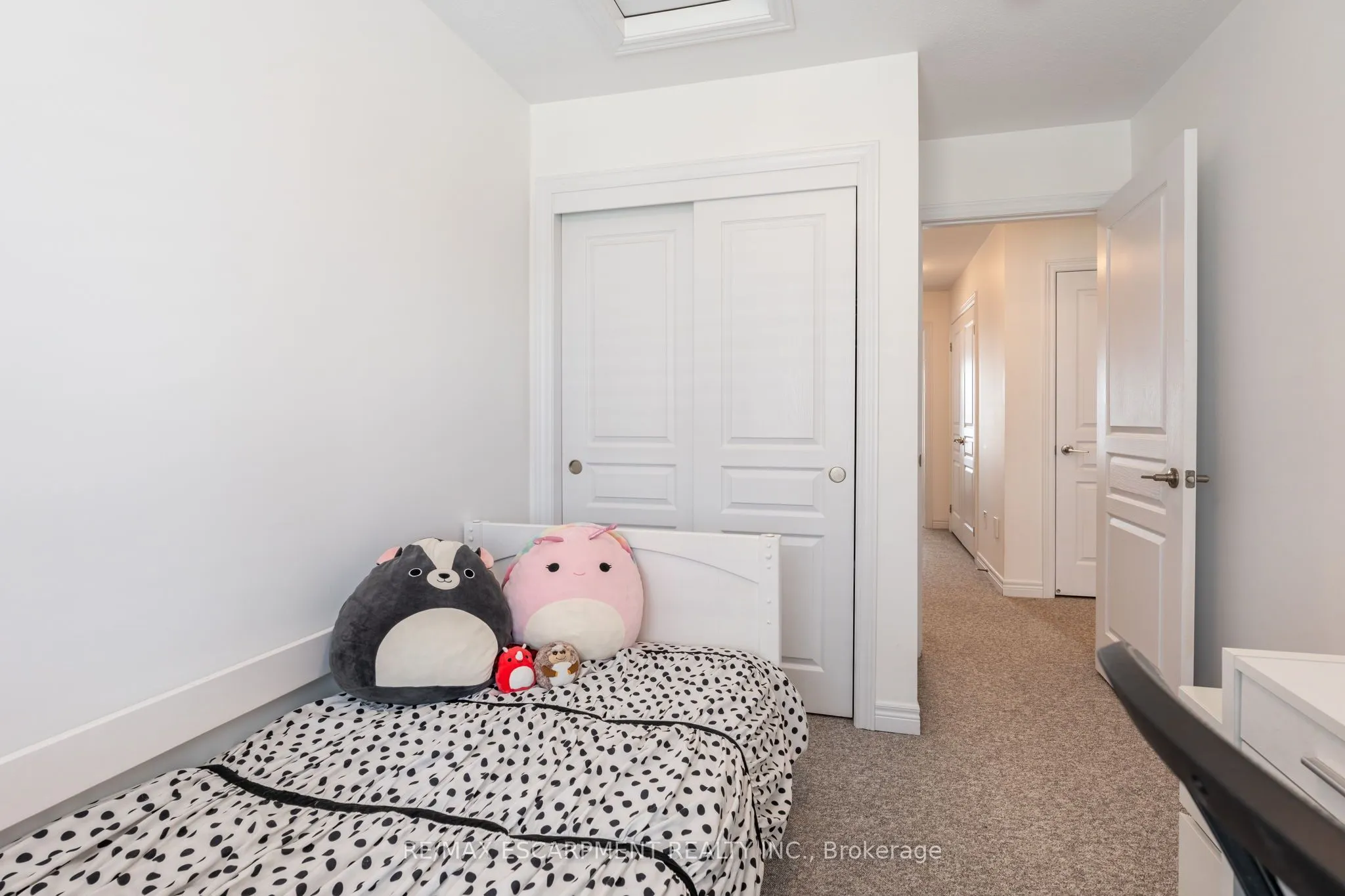 16 Place Polonaise Drive