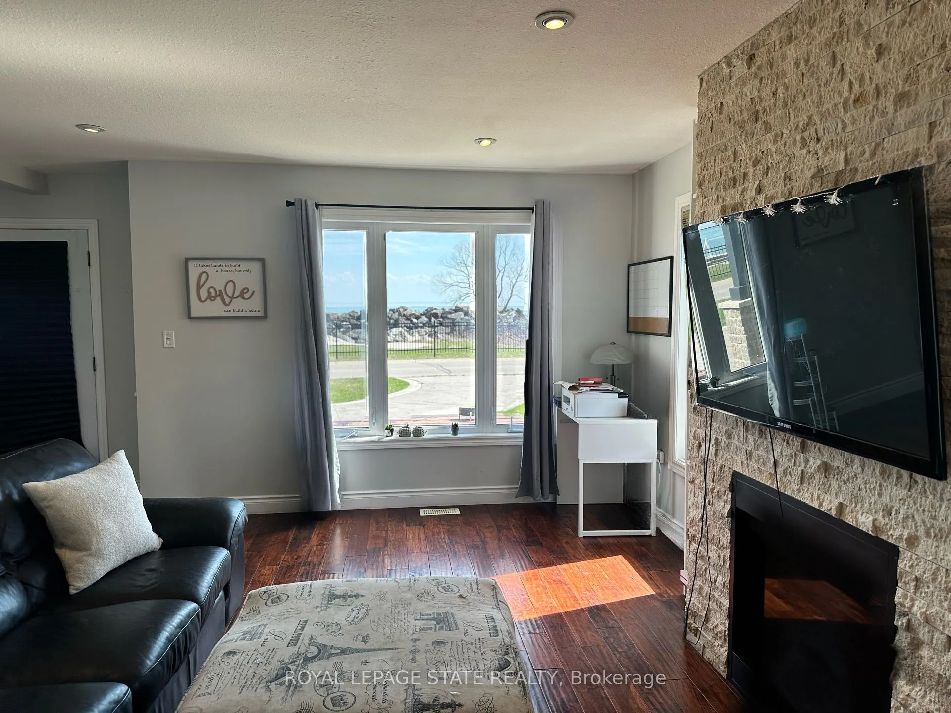 2801 North Shore Drive