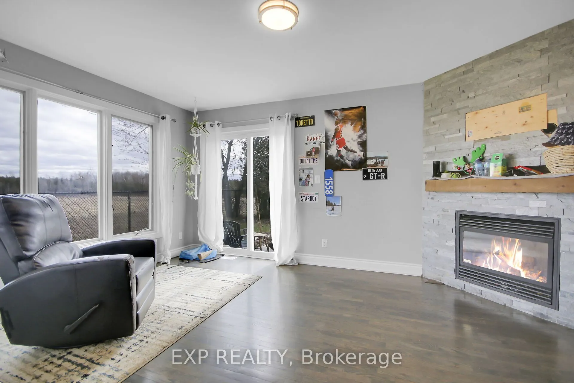 1558 Stagecoach Road