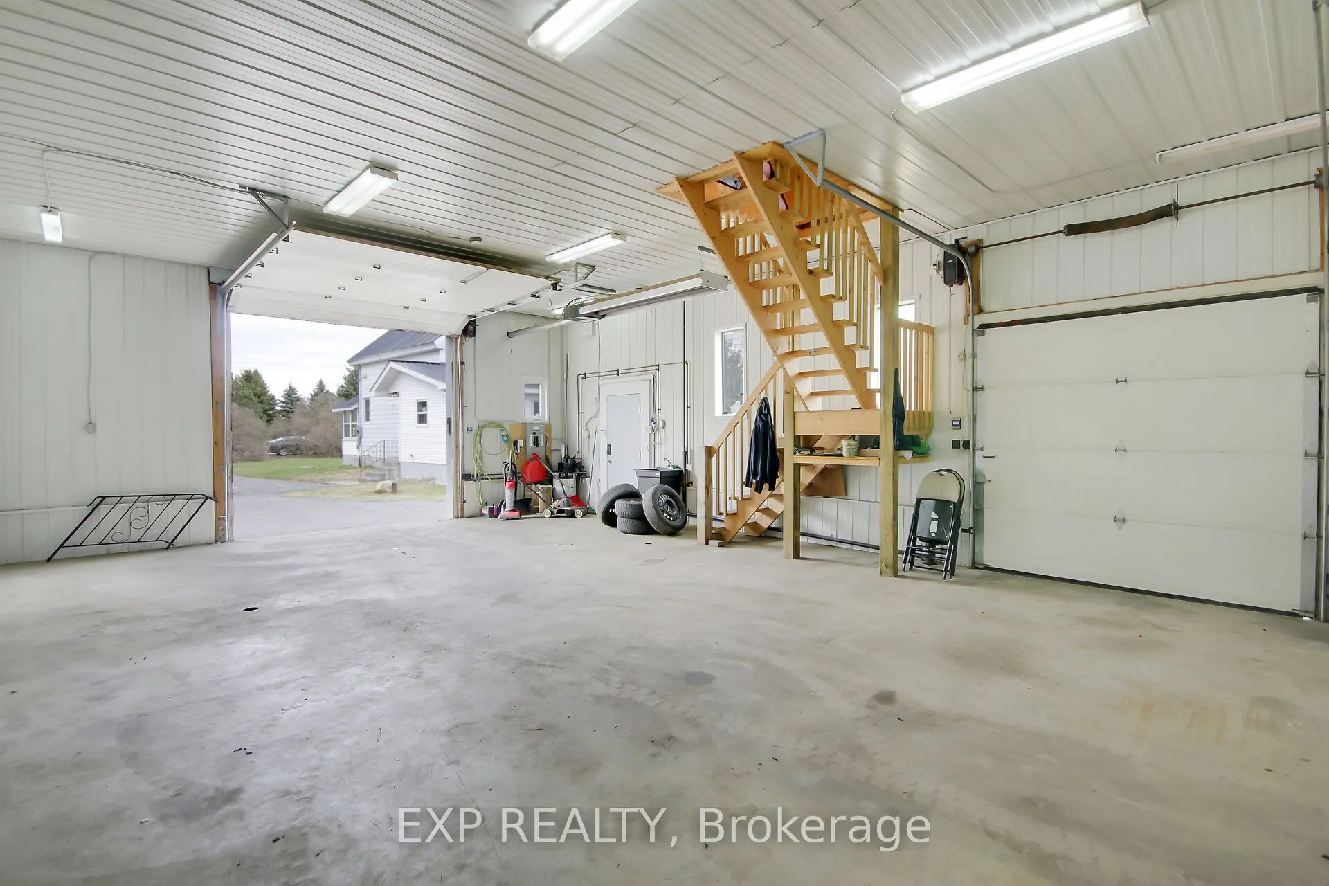 1558 Stagecoach Road