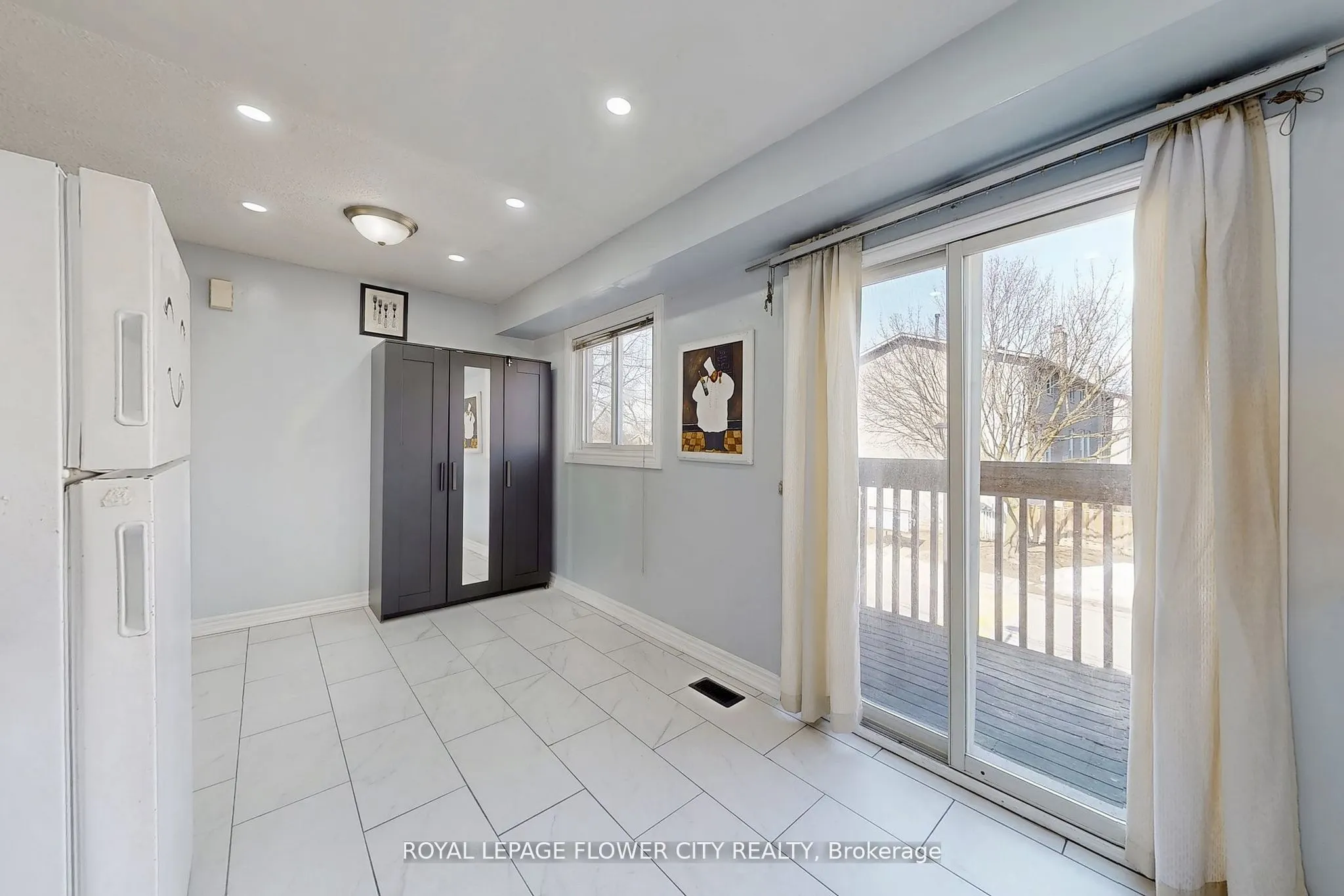 1155 Paramount Drive, #43