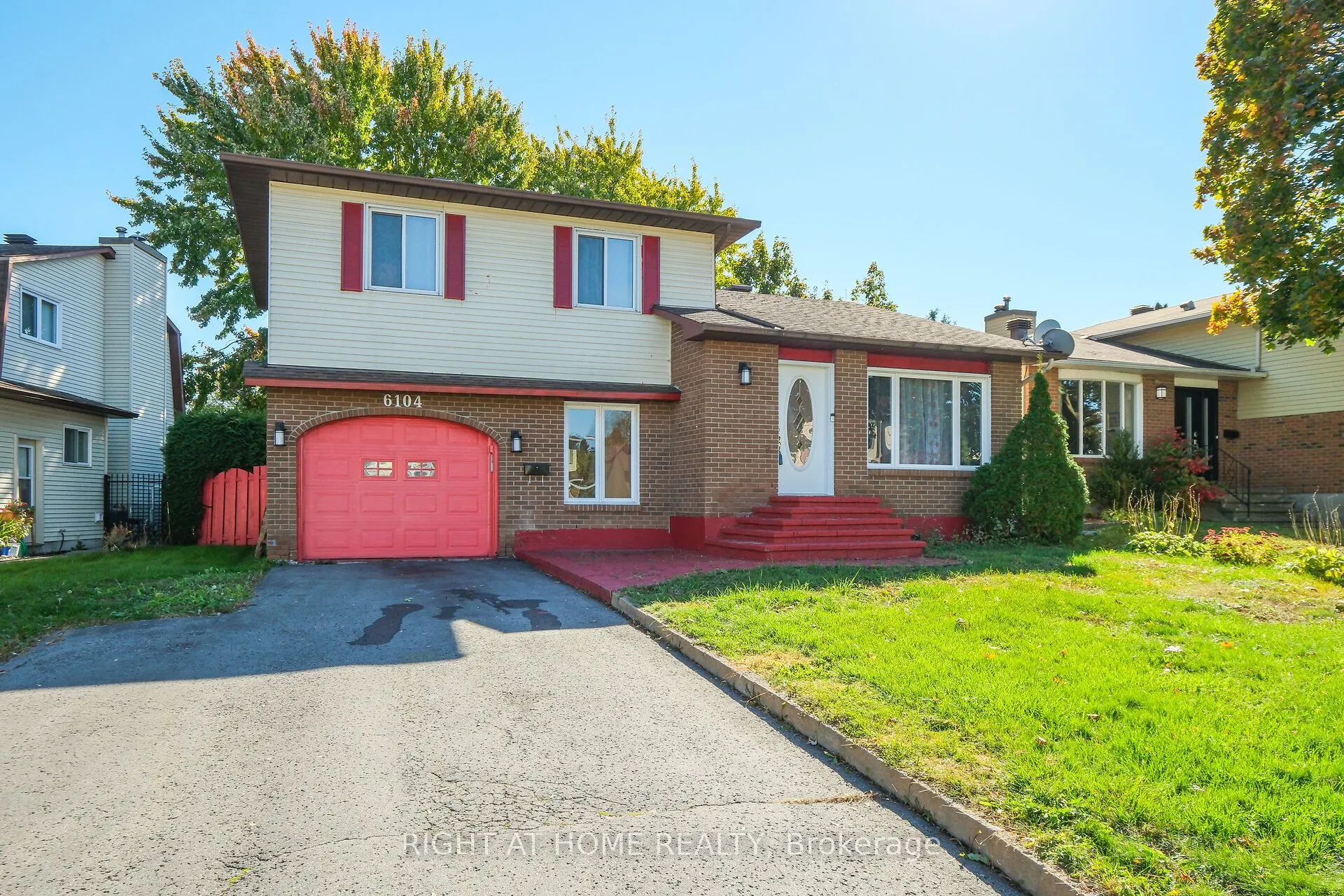 6104 VINEYARD Drive