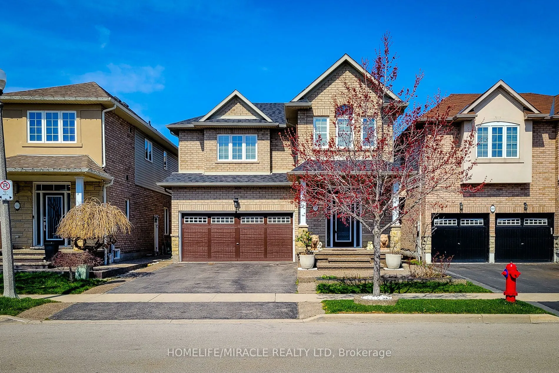 185 Palacebeach Trail