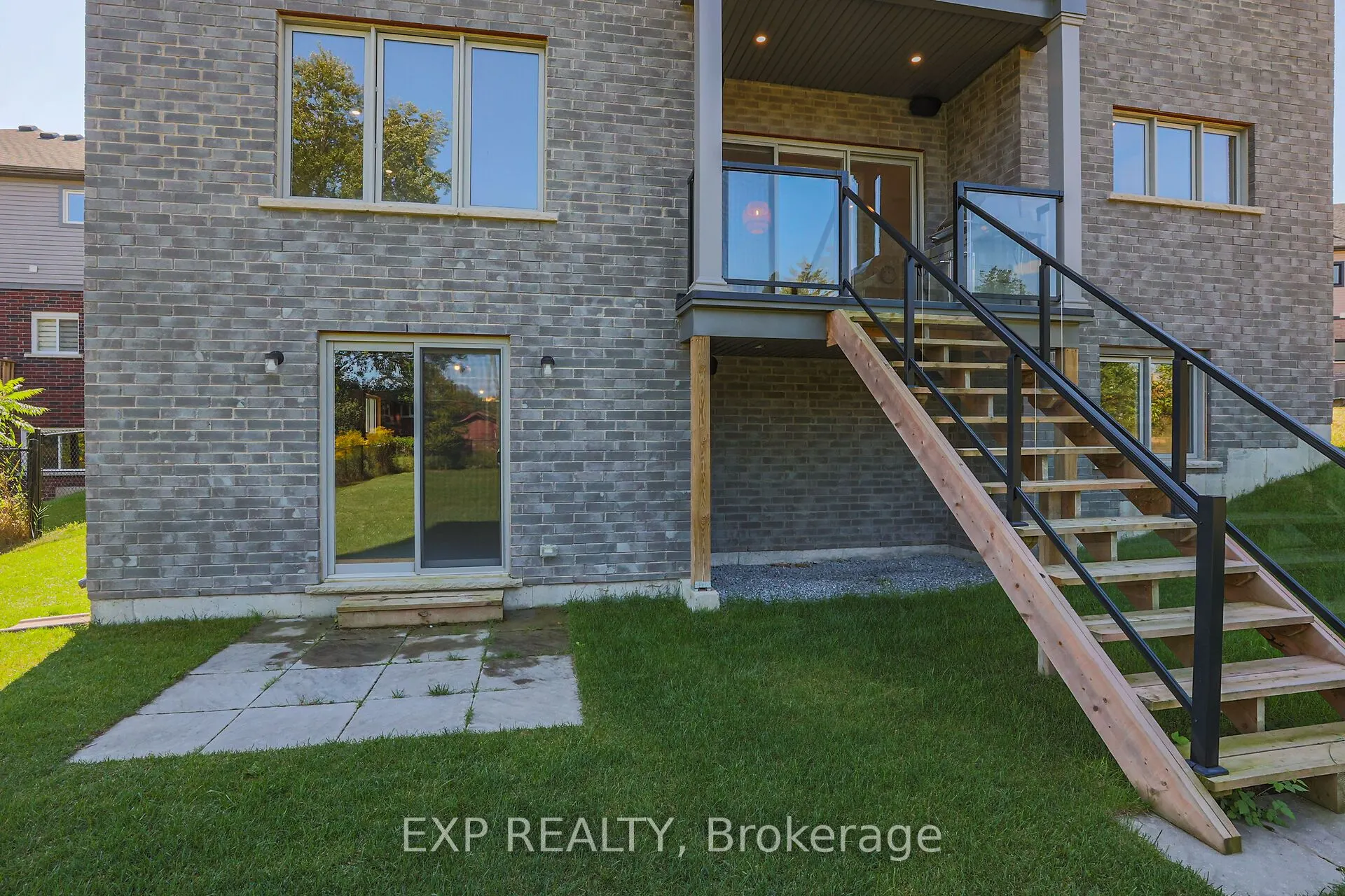 3608 Carolinia Court