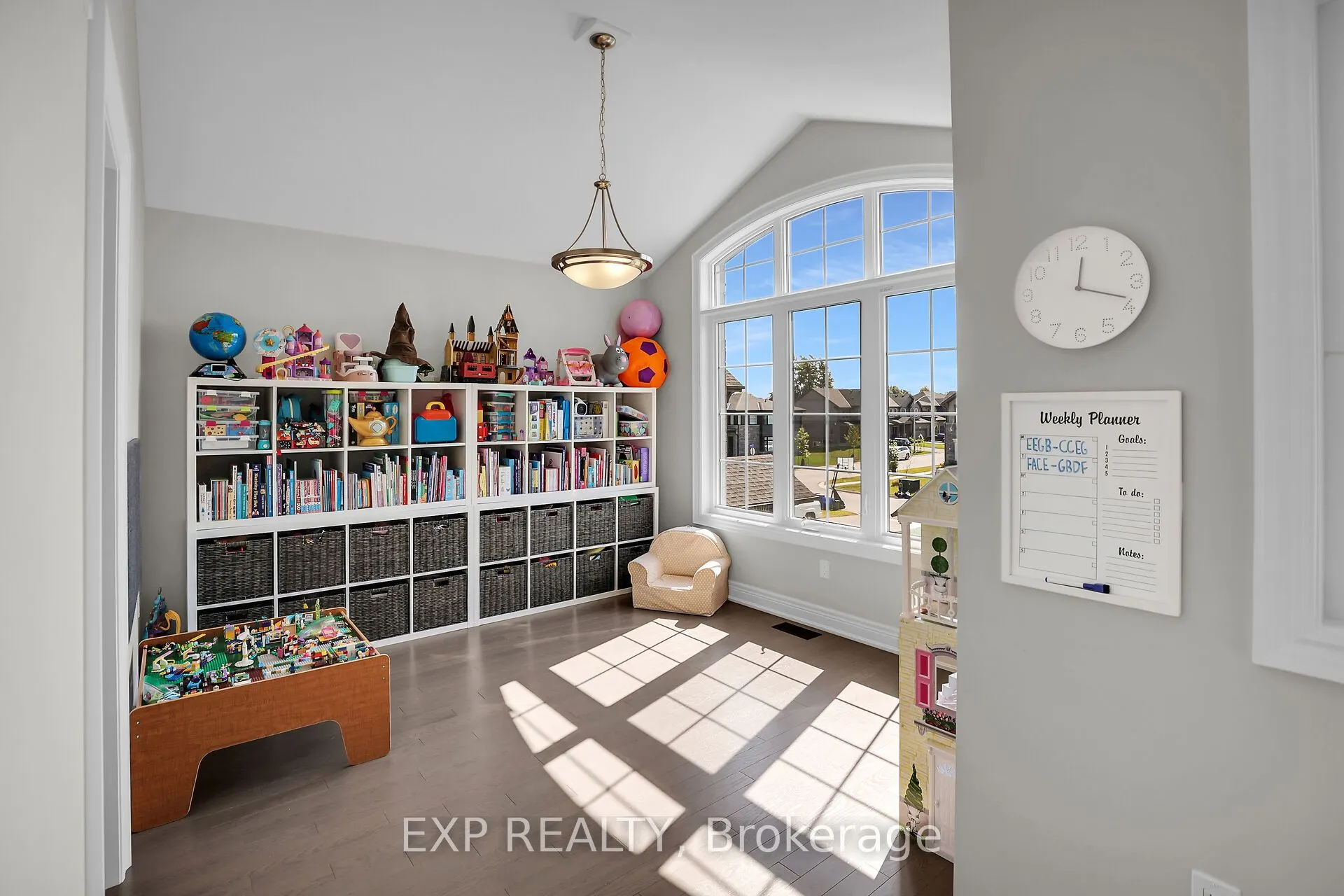 3608 Carolinia Court