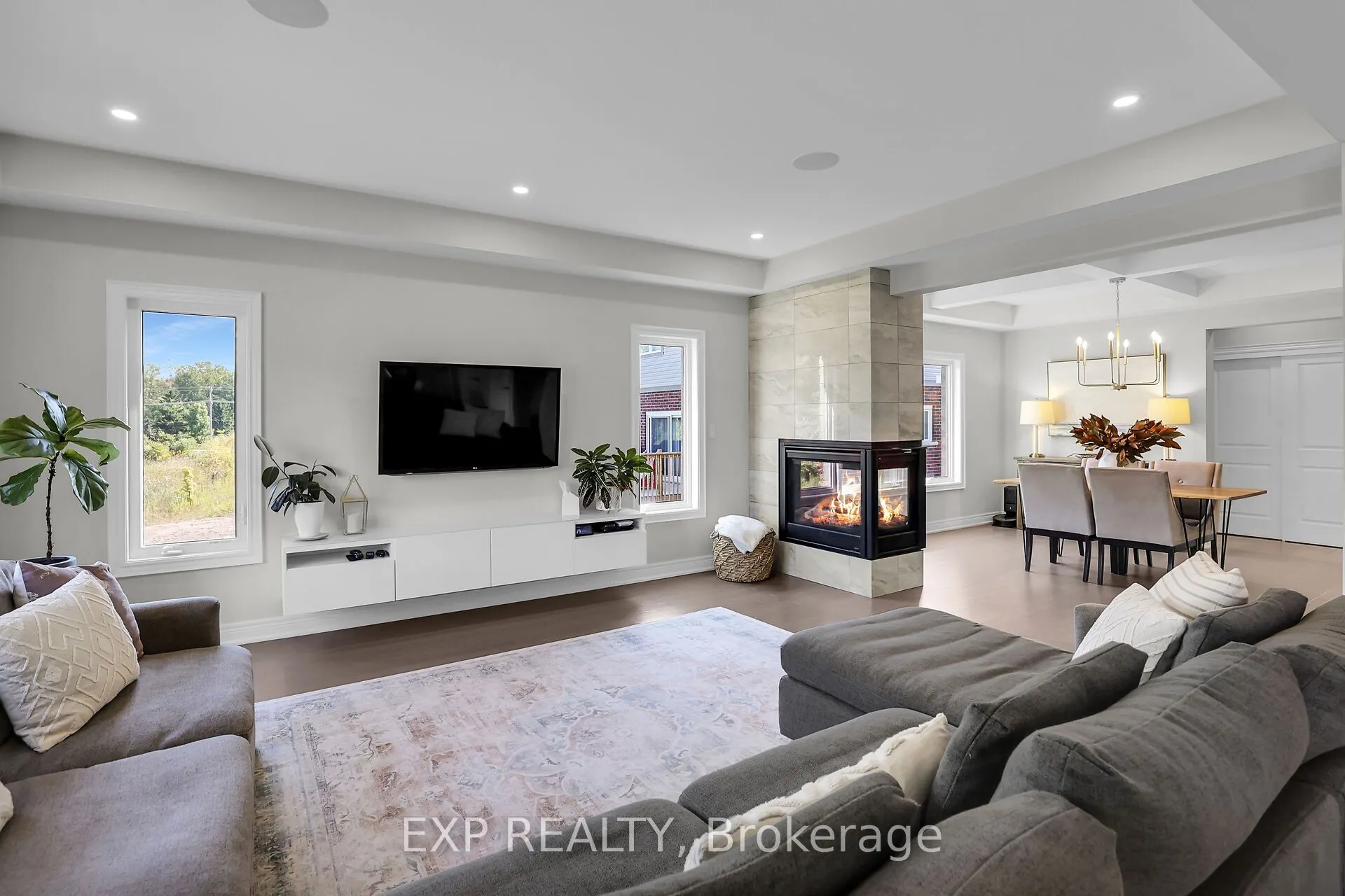 3608 Carolinia Court