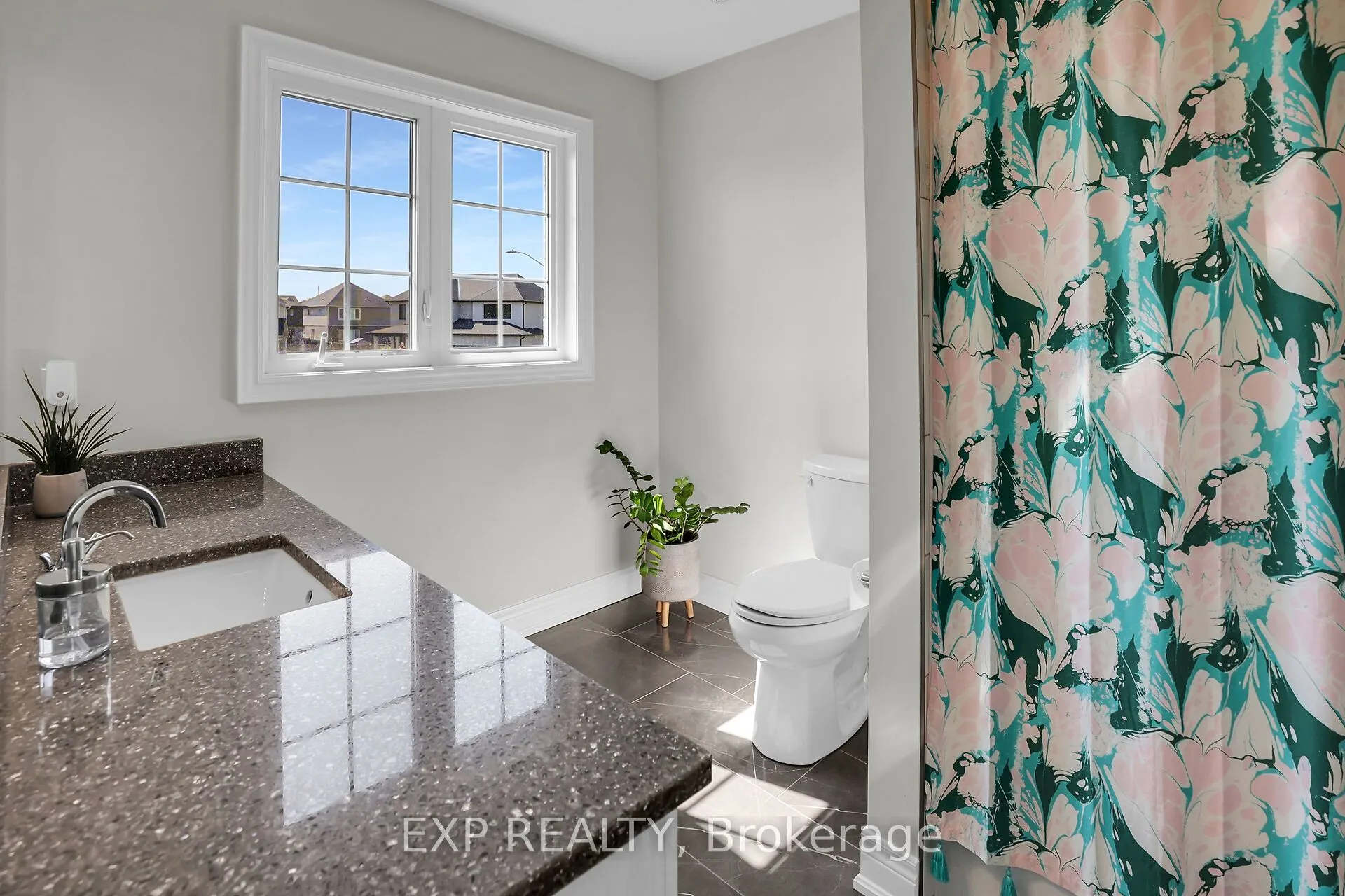 3608 Carolinia Court