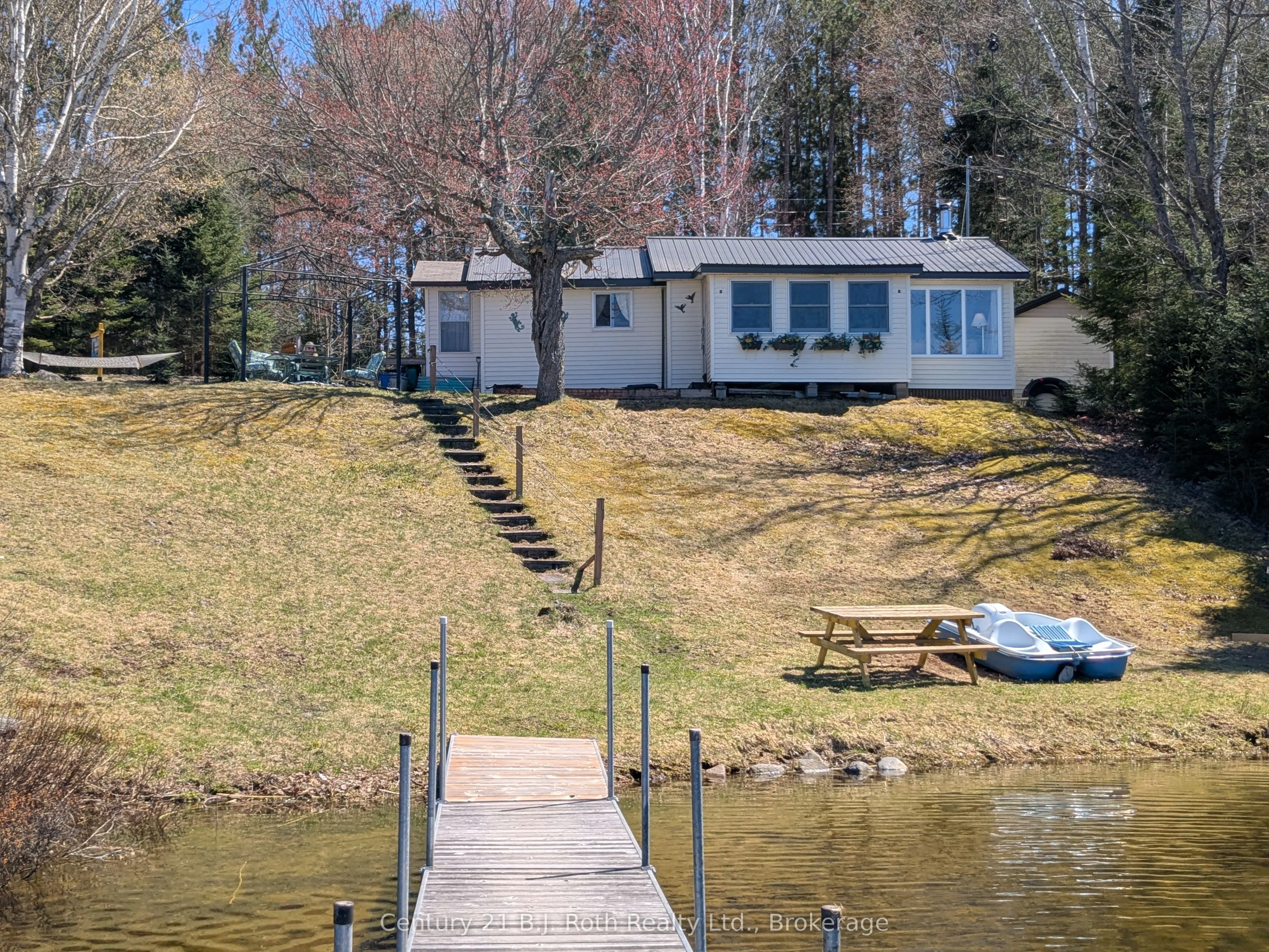 16 Machar Point