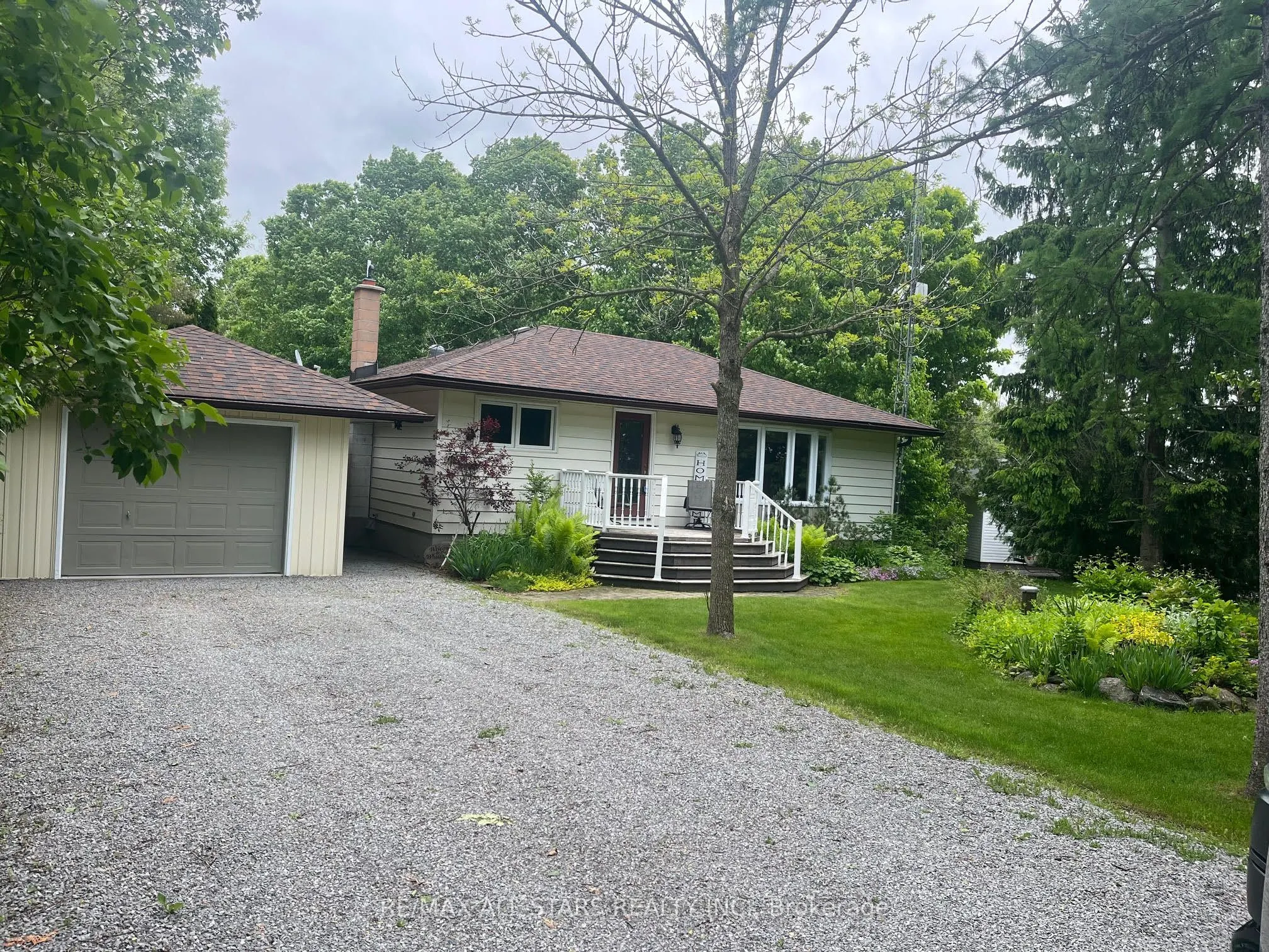 690 Post Road