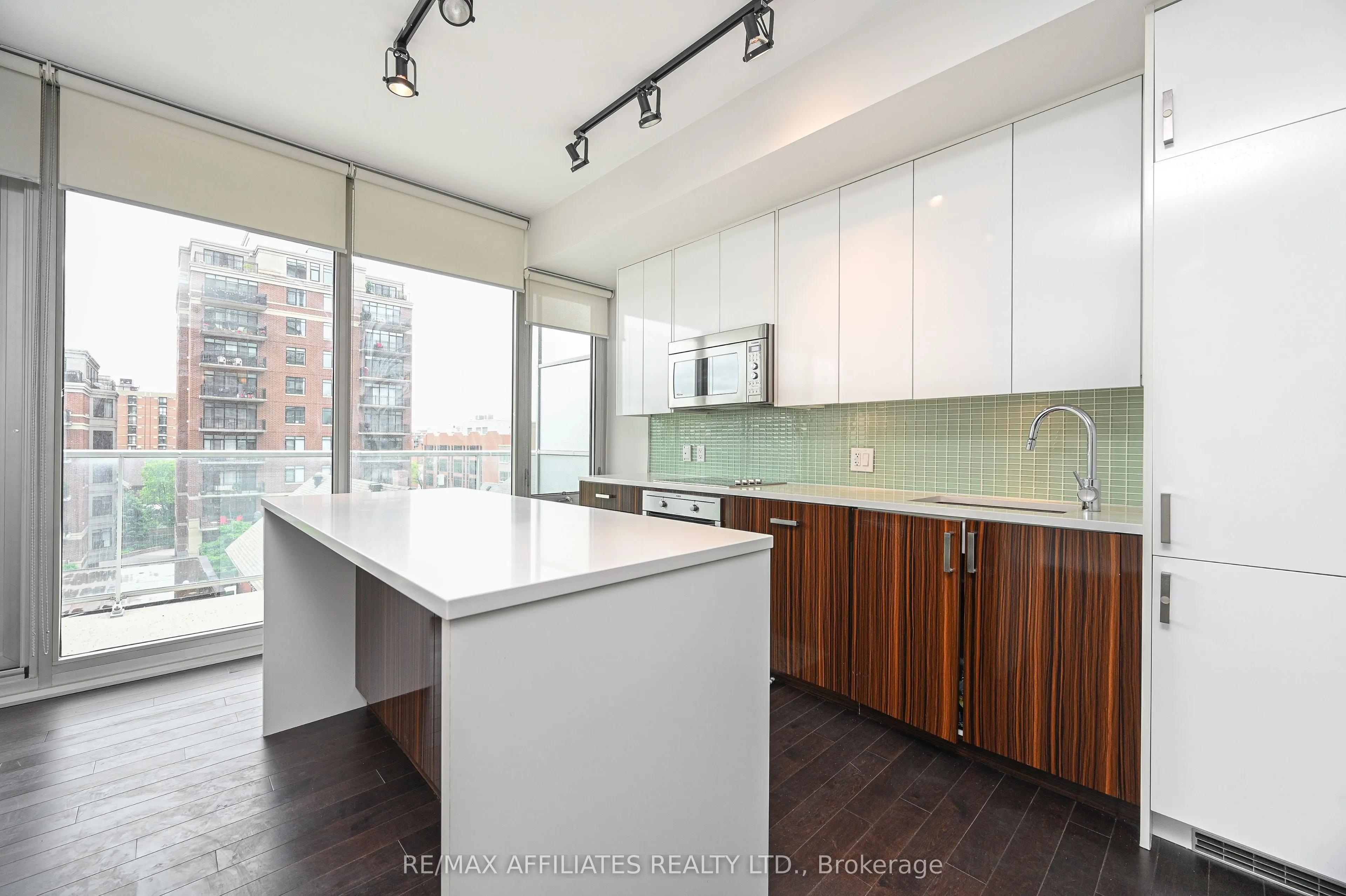 300 Lisgar Street #506