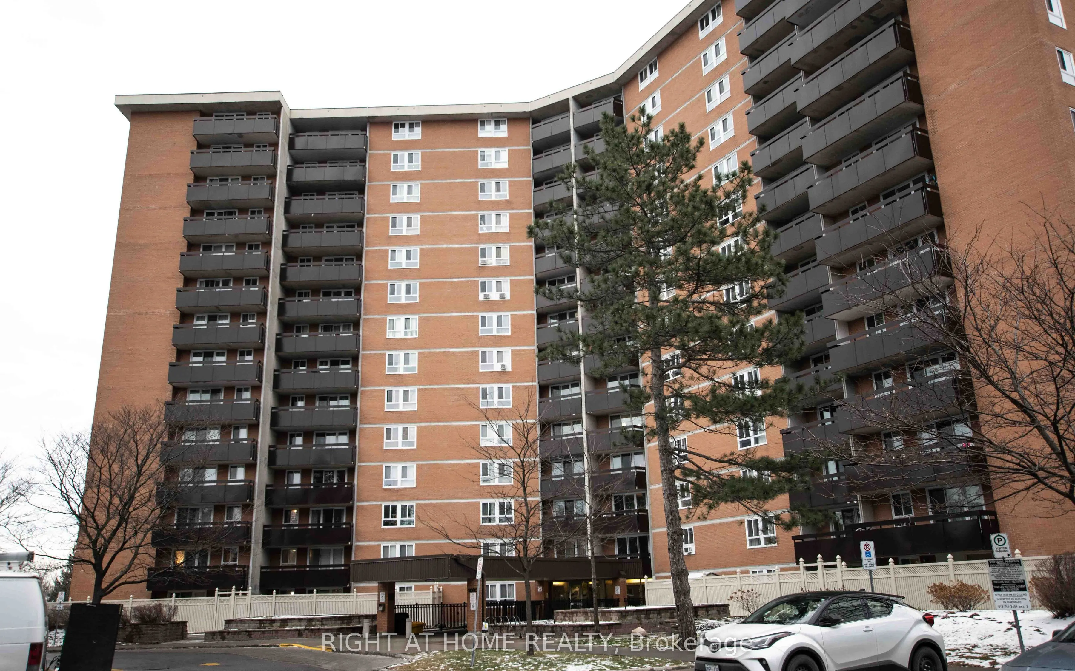 2020 JASMINE Crescent, #704