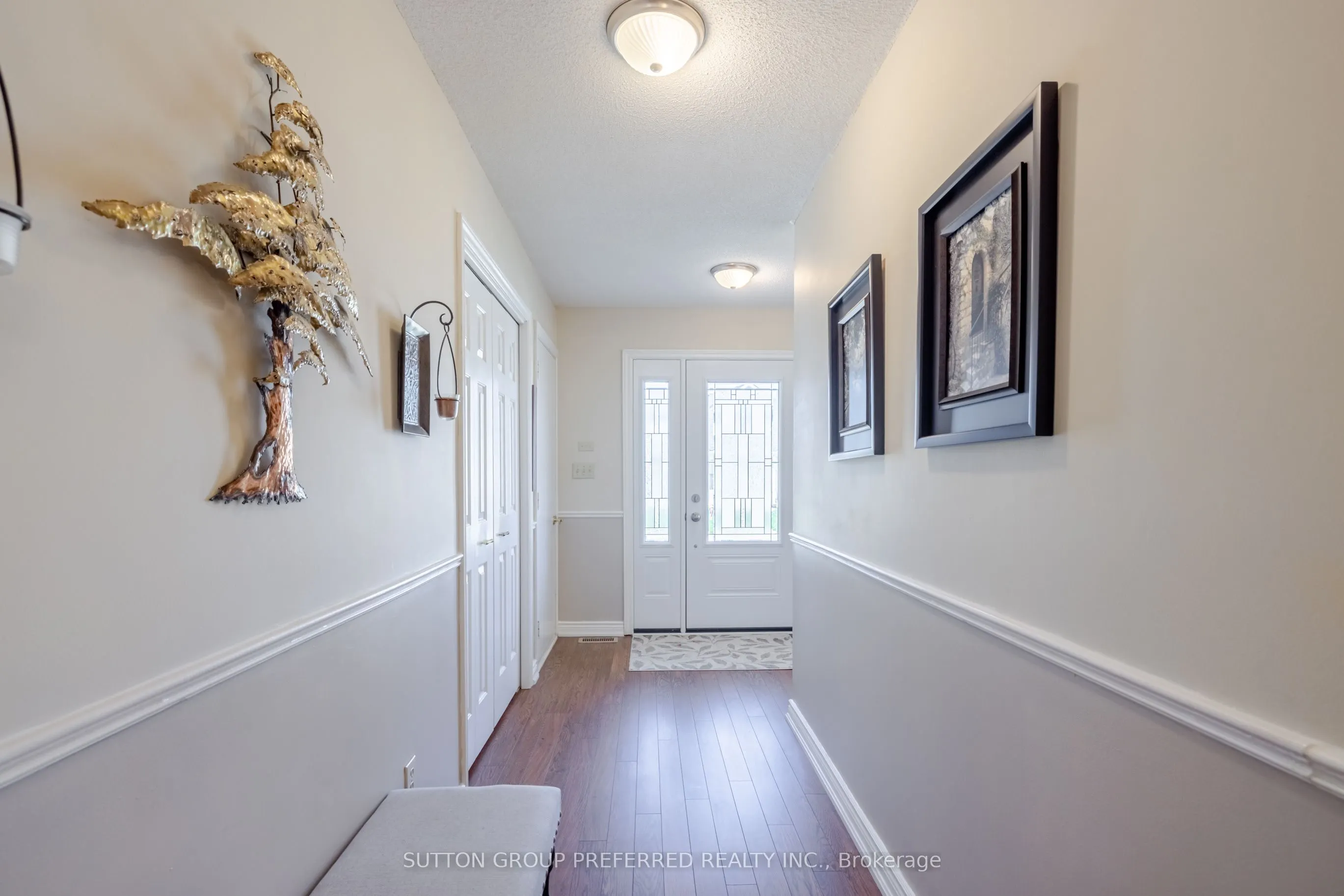 31 Hawkins Crescent