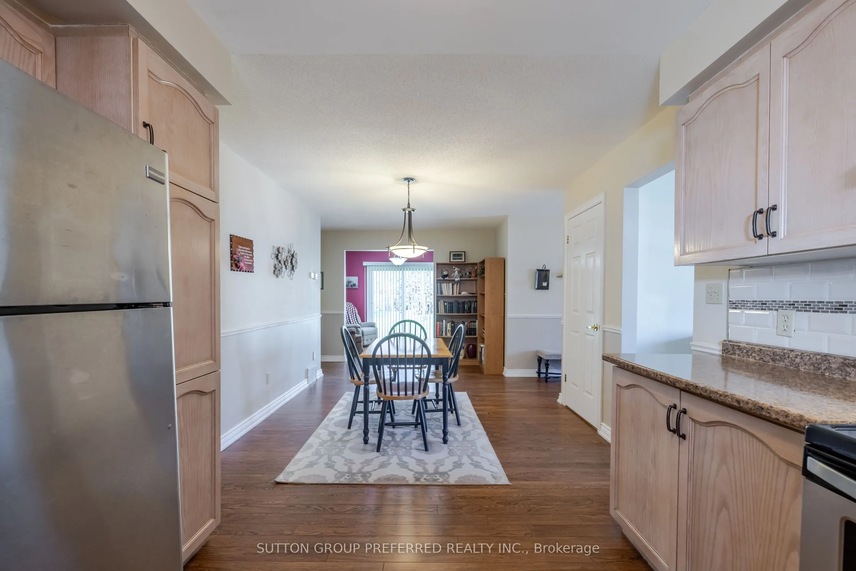 31 Hawkins Crescent