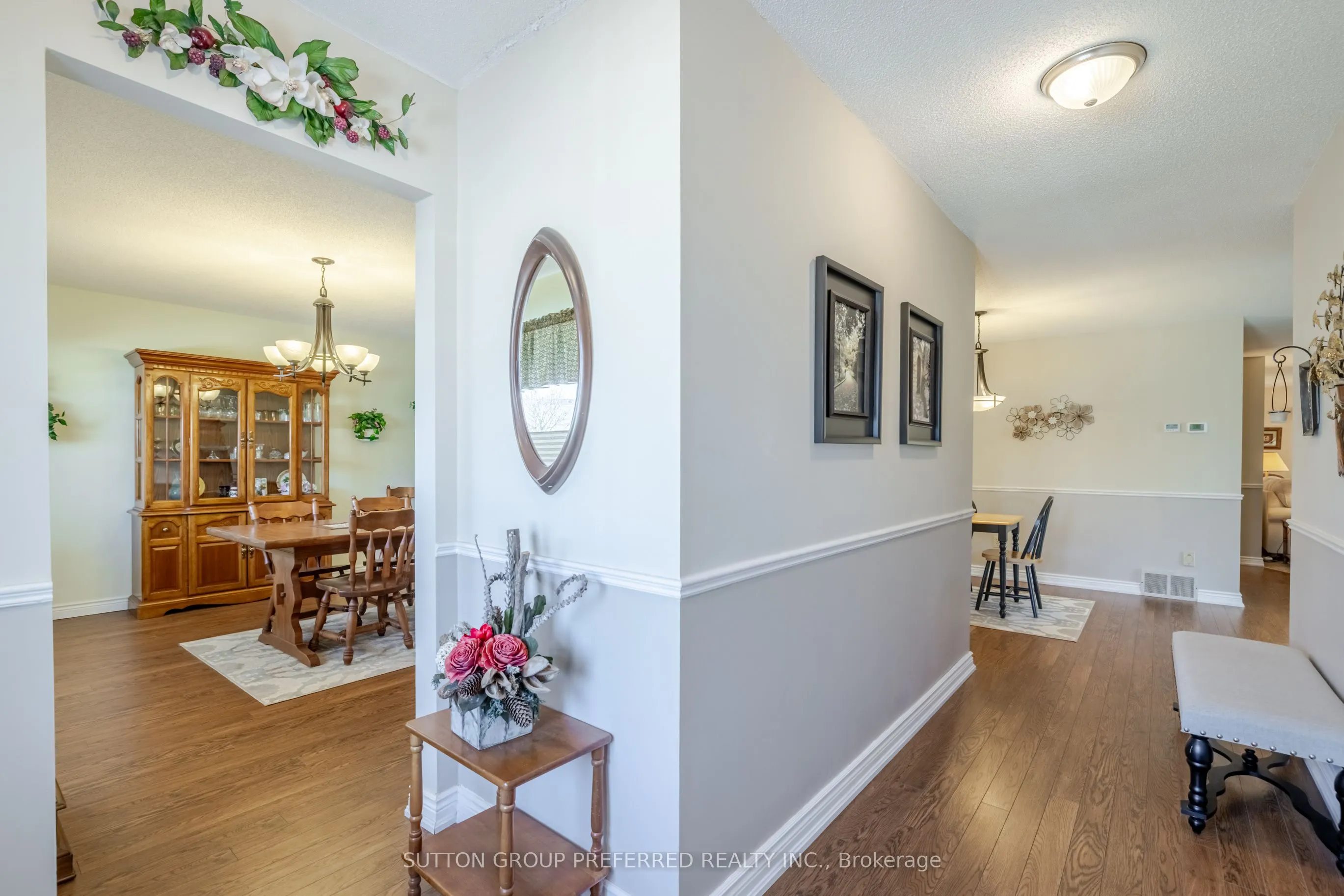31 Hawkins Crescent