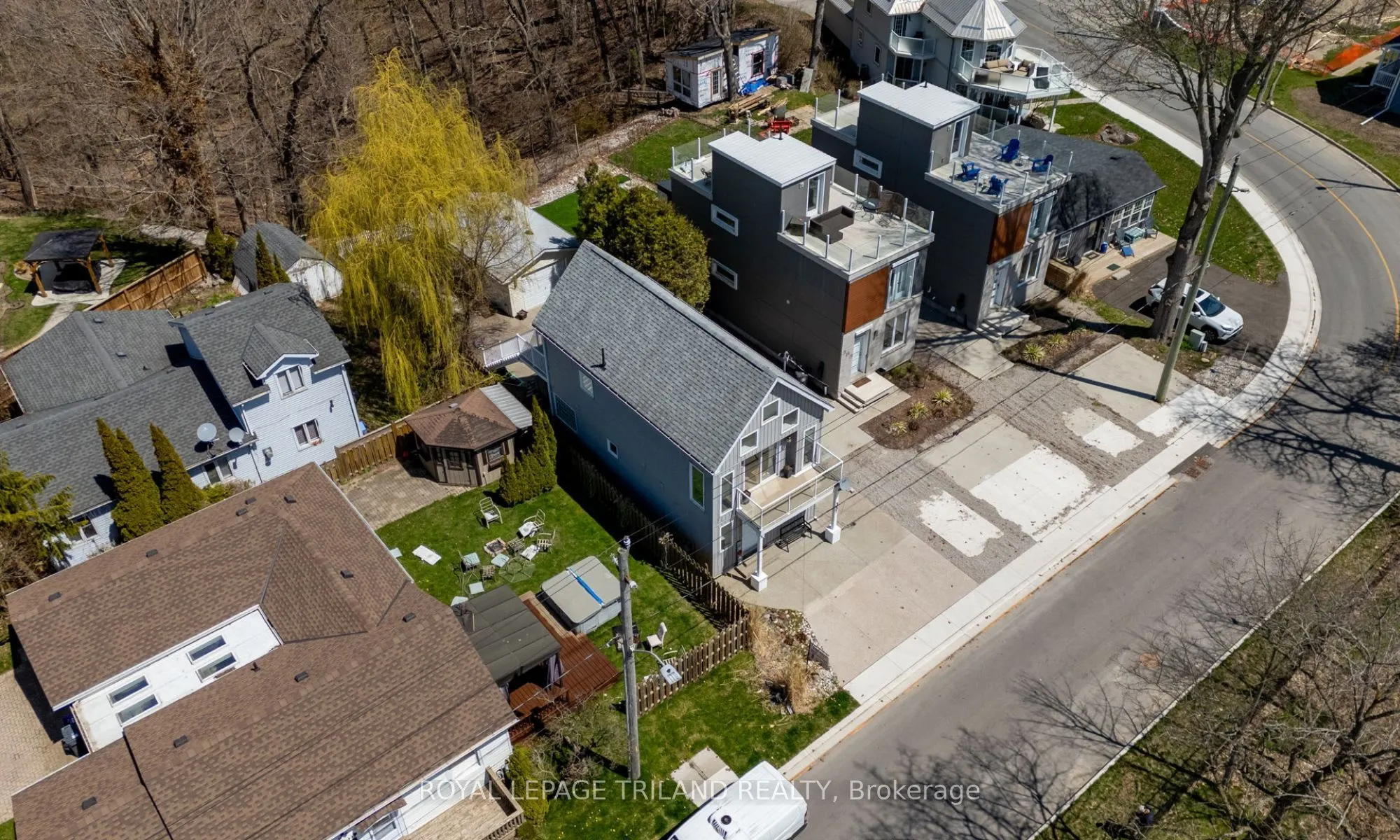 387 FRONT Street