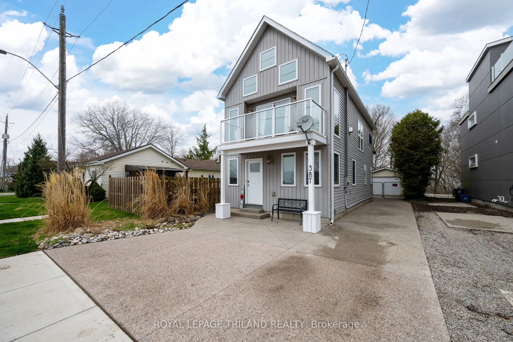 387 FRONT Street