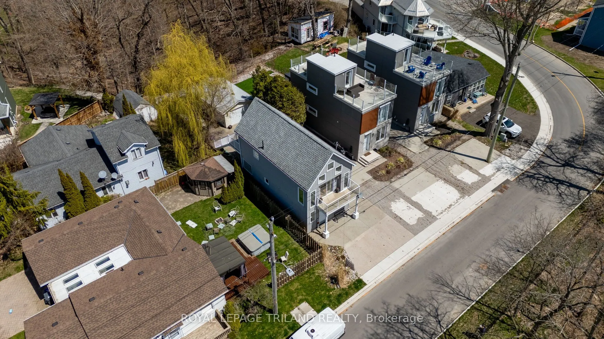 387 FRONT Street