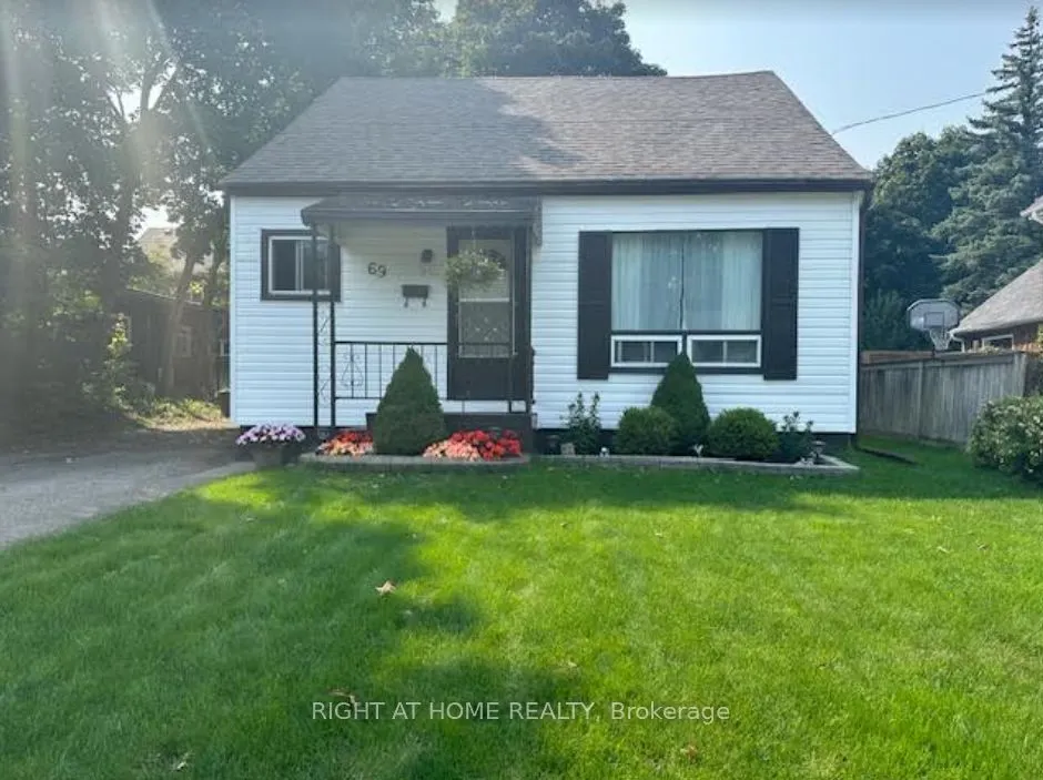 69 Victoria Avenue N