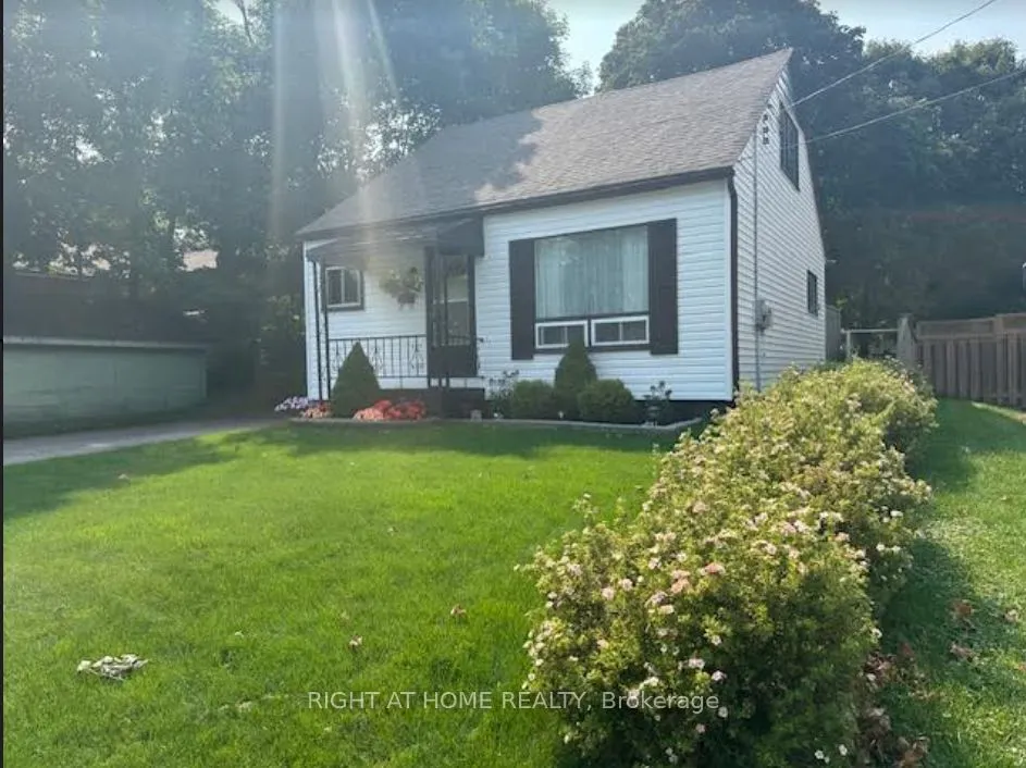 69 Victoria Avenue N