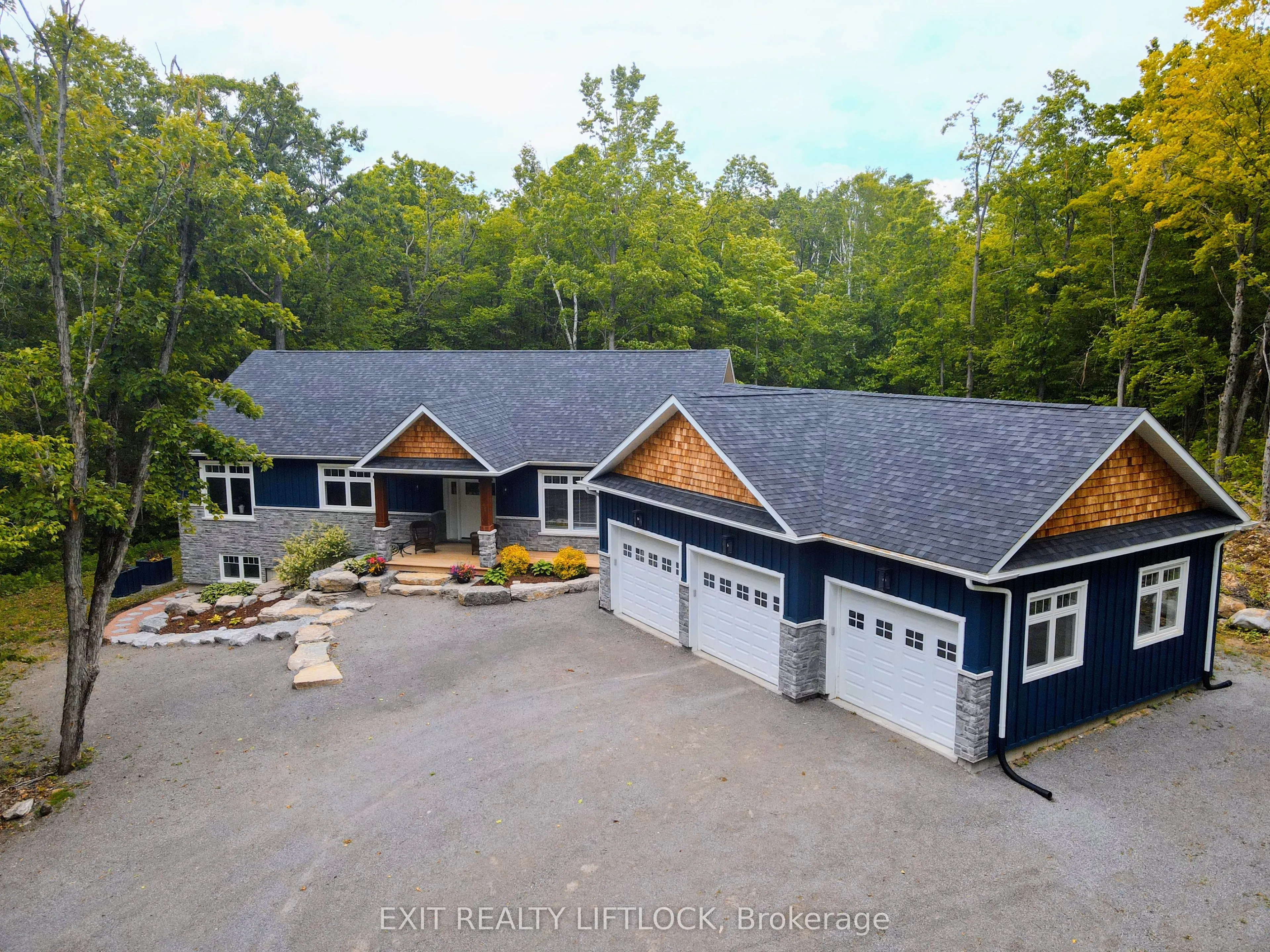 11 Rory Drive N