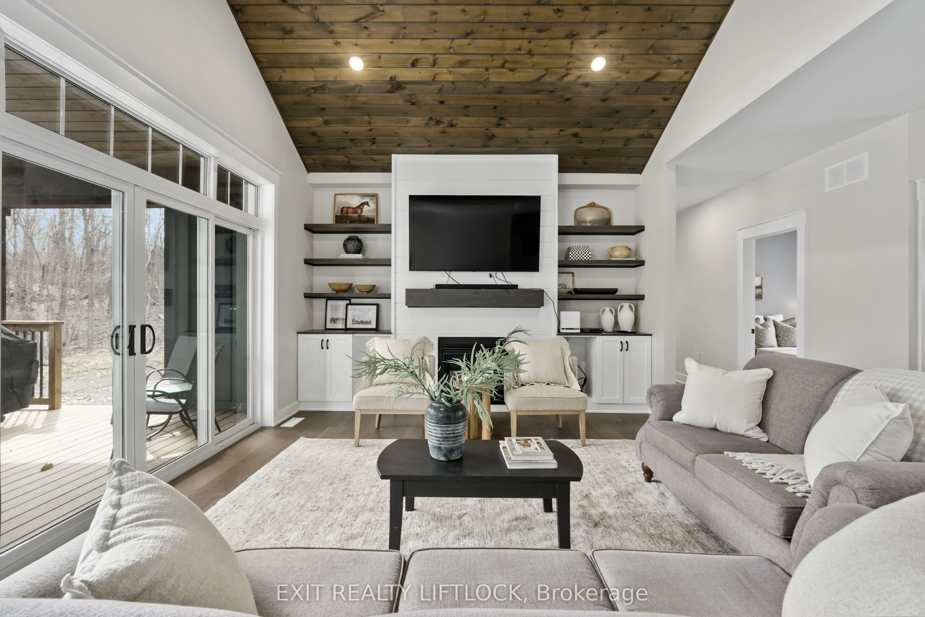 11 Rory Drive N