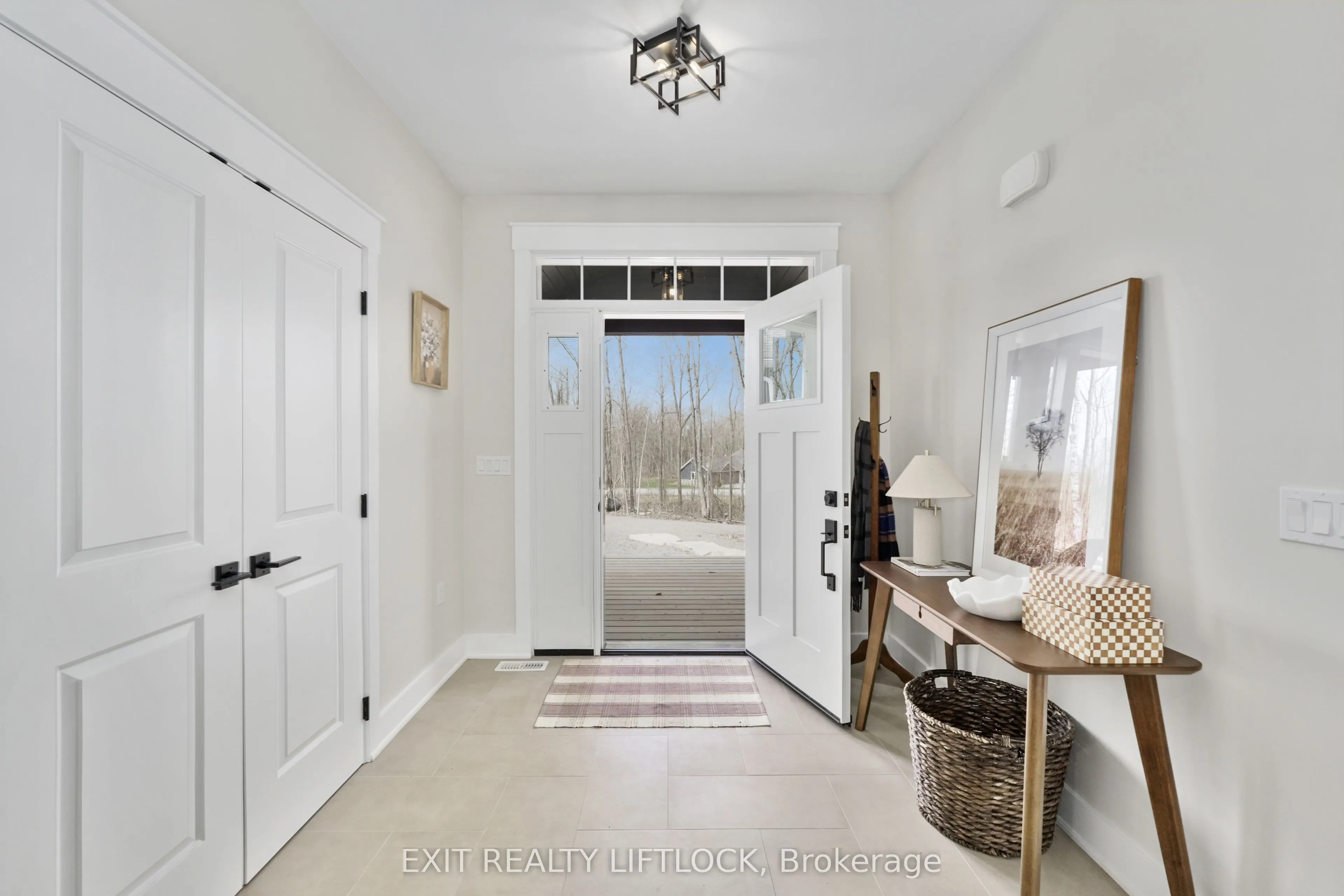 11 Rory Drive N