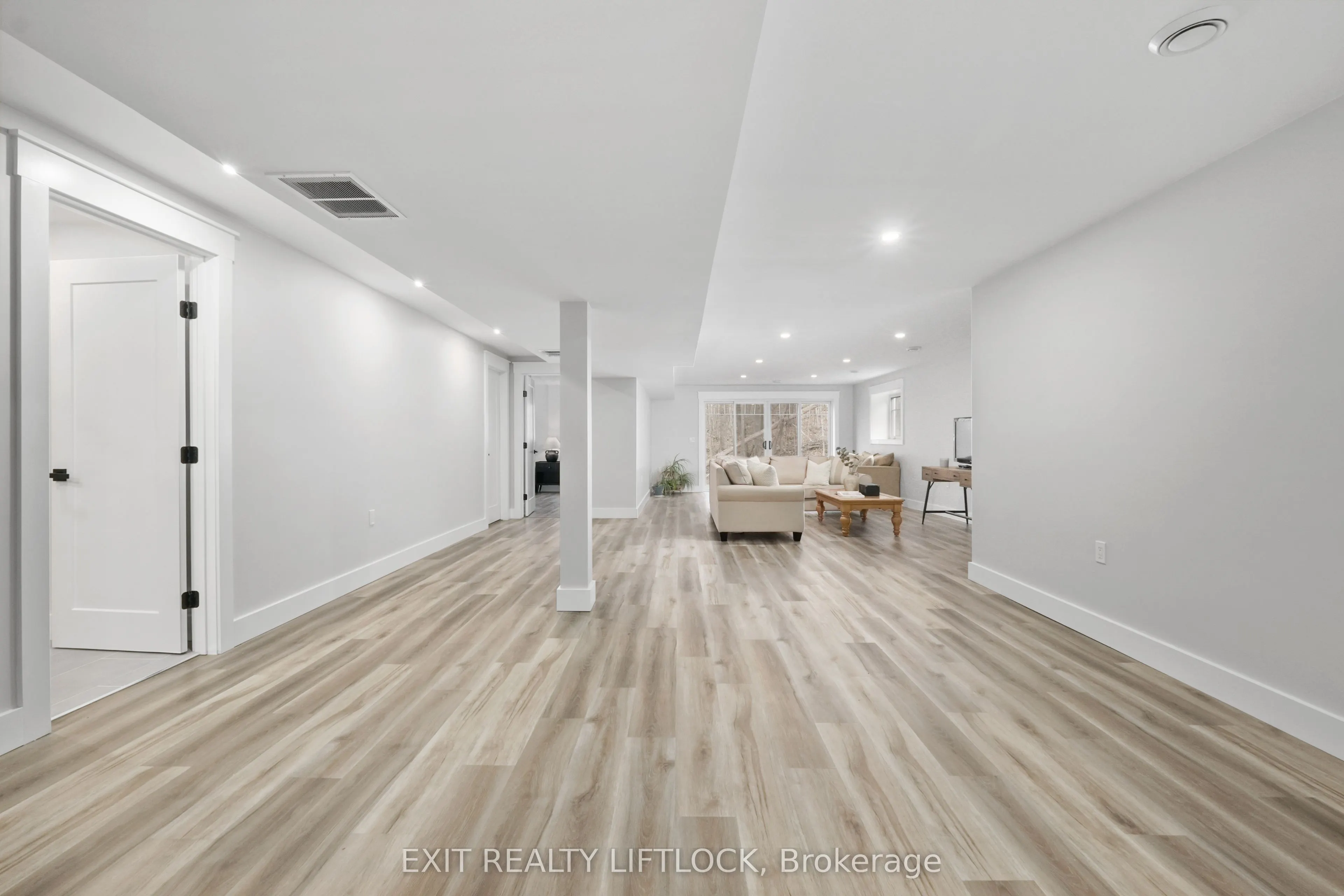 11 Rory Drive N