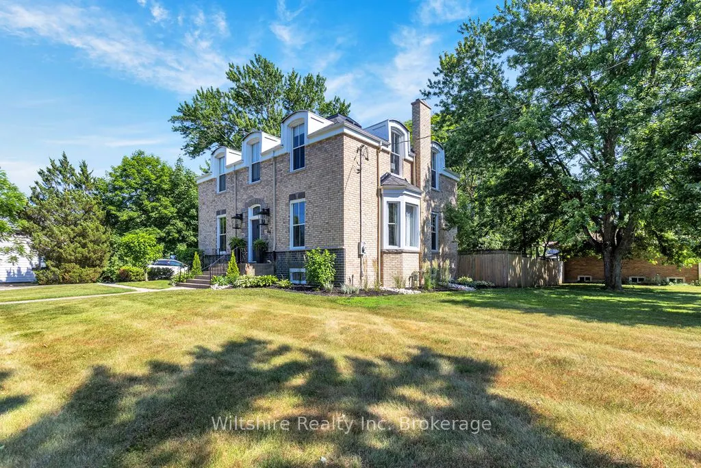 64 South Street W