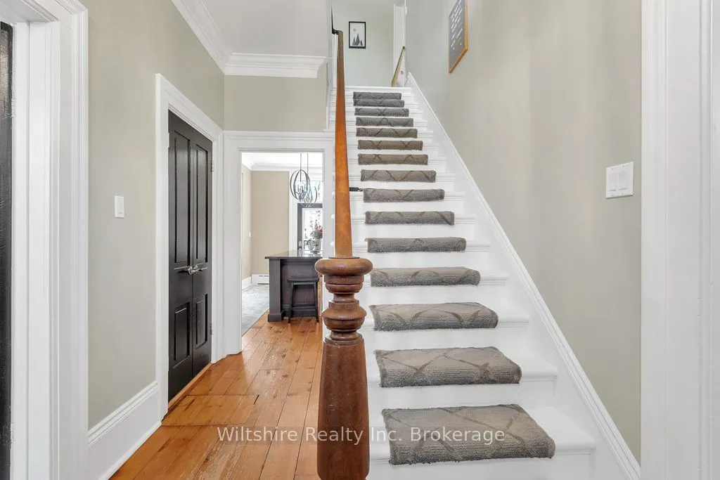 64 South Street W