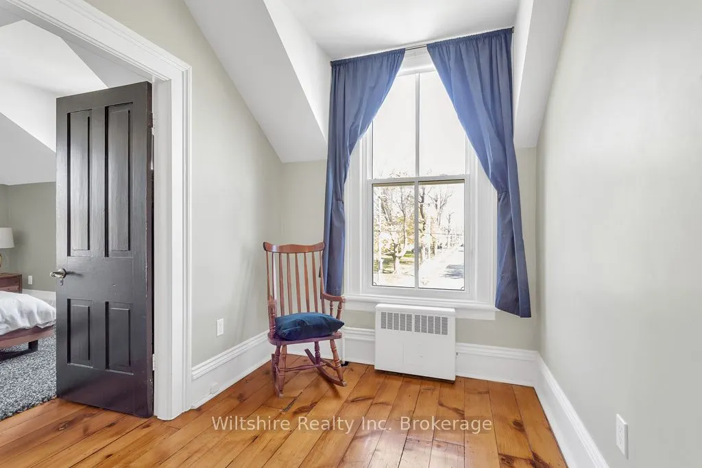 64 South Street W