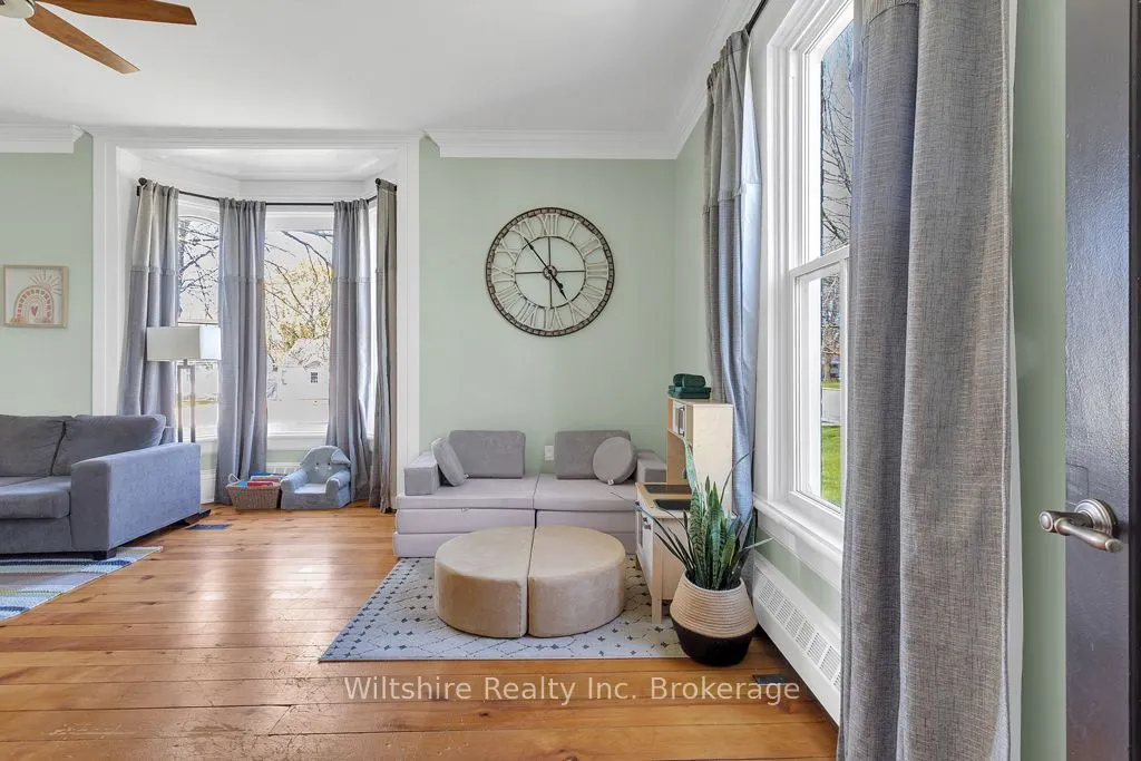64 South Street W