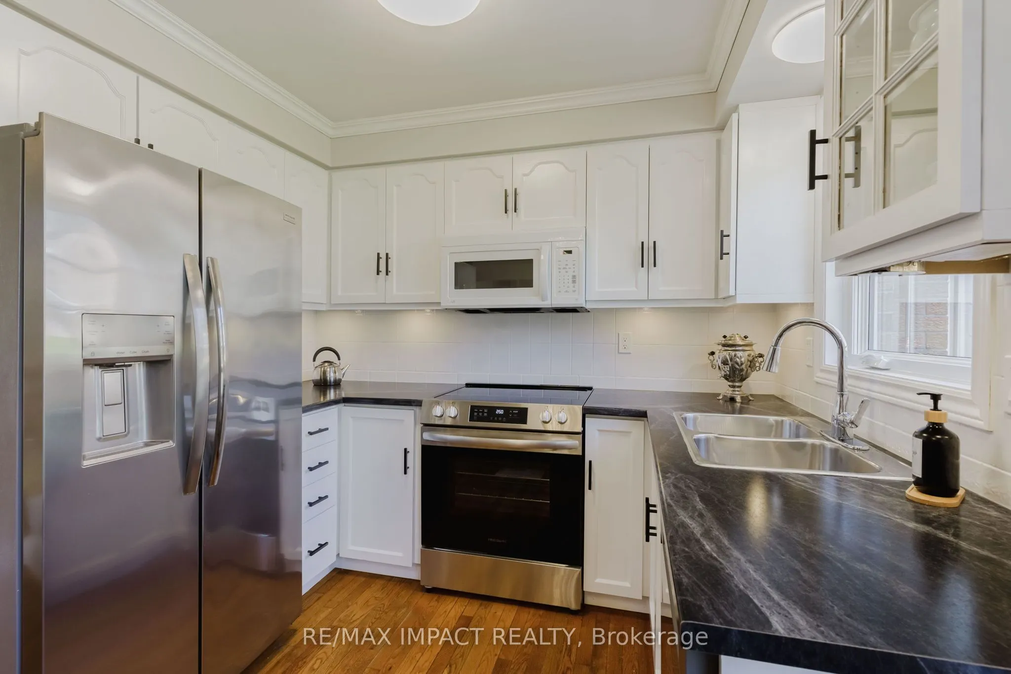 799 Daintry Crescent
