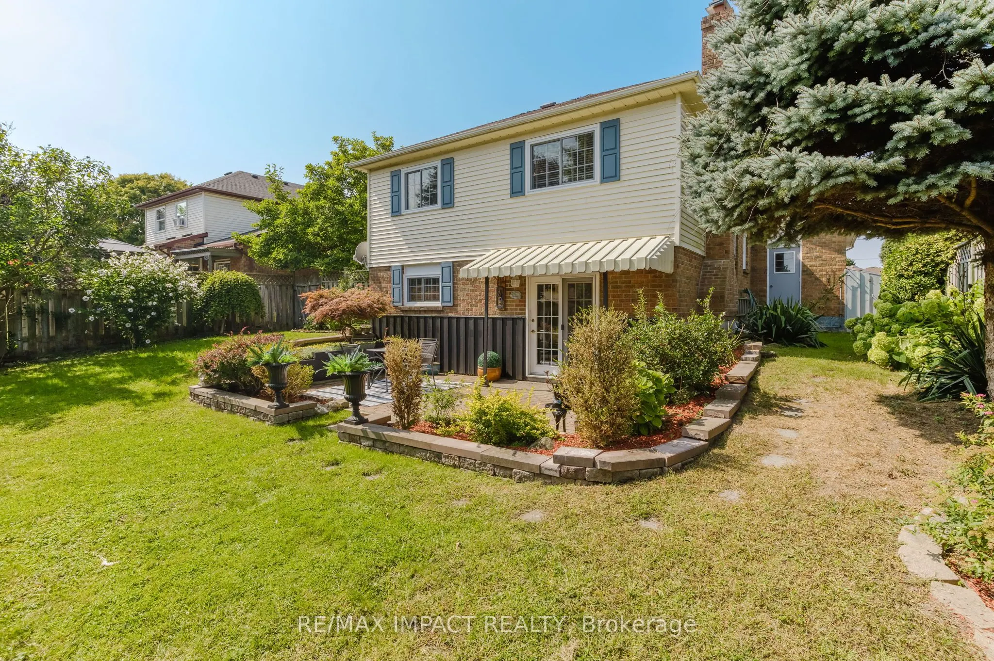 799 Daintry Crescent