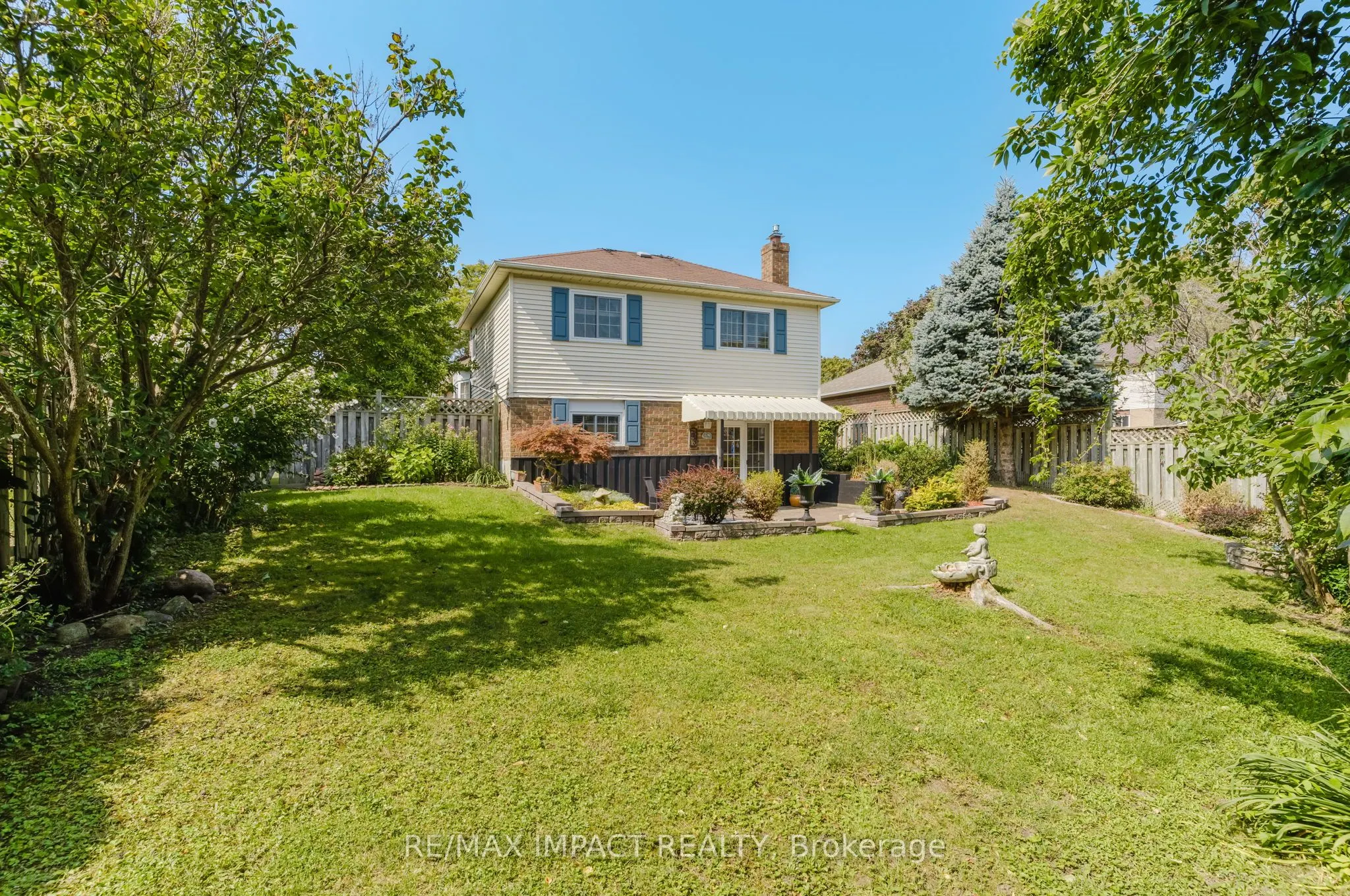 799 Daintry Crescent