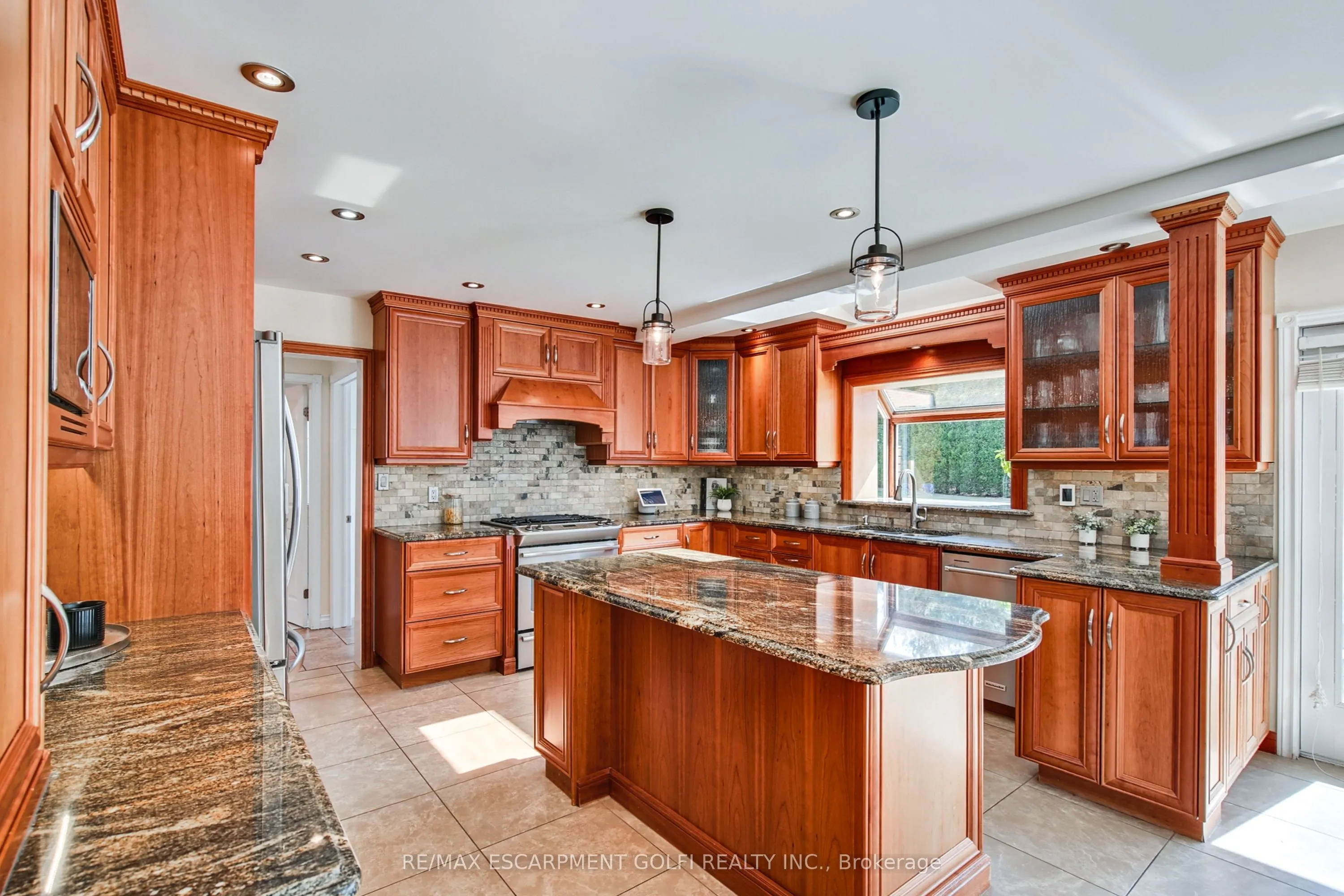24 JOHN MARTIN Crescent