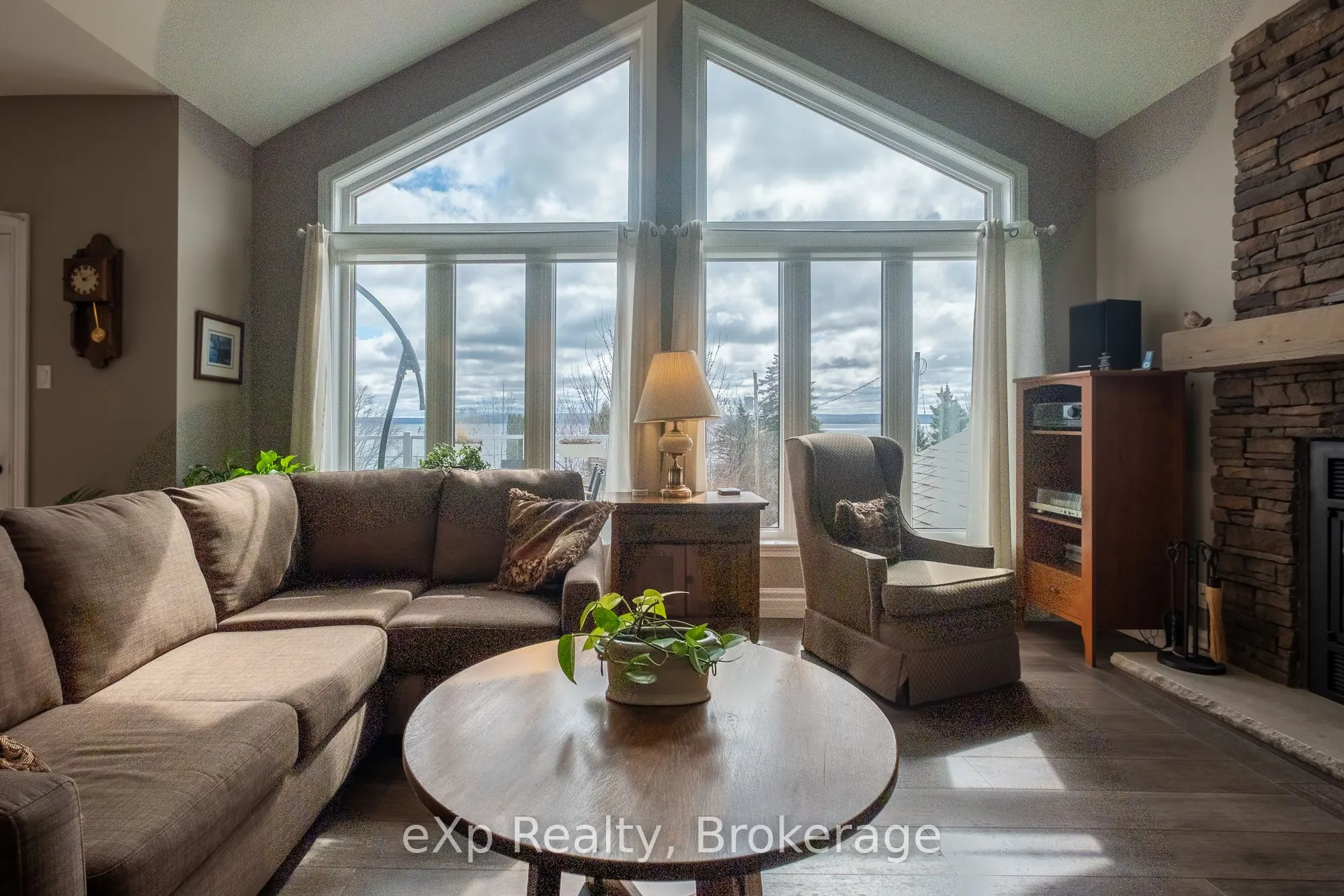 154 MacIntosh Drive