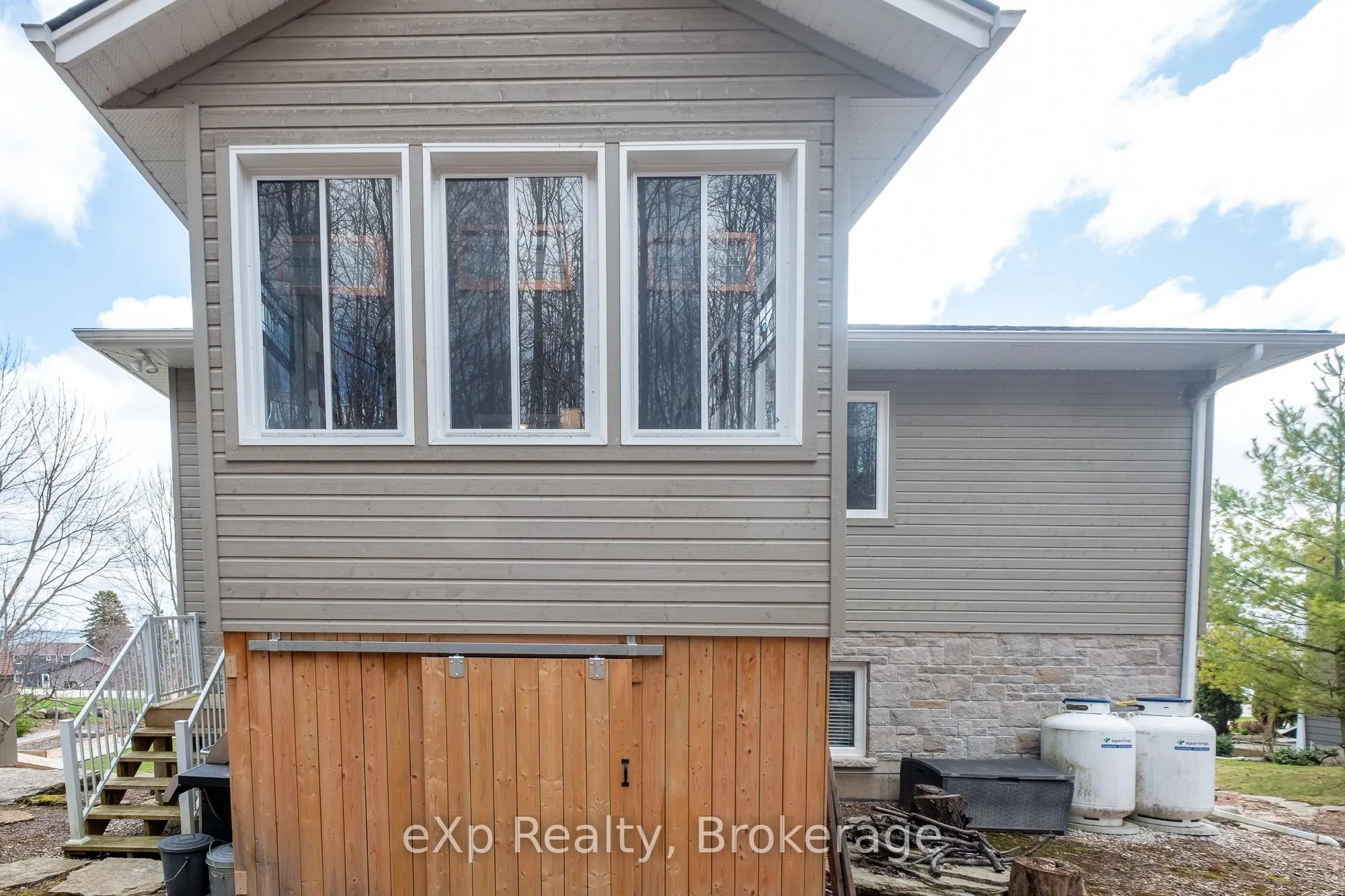 154 MacIntosh Drive