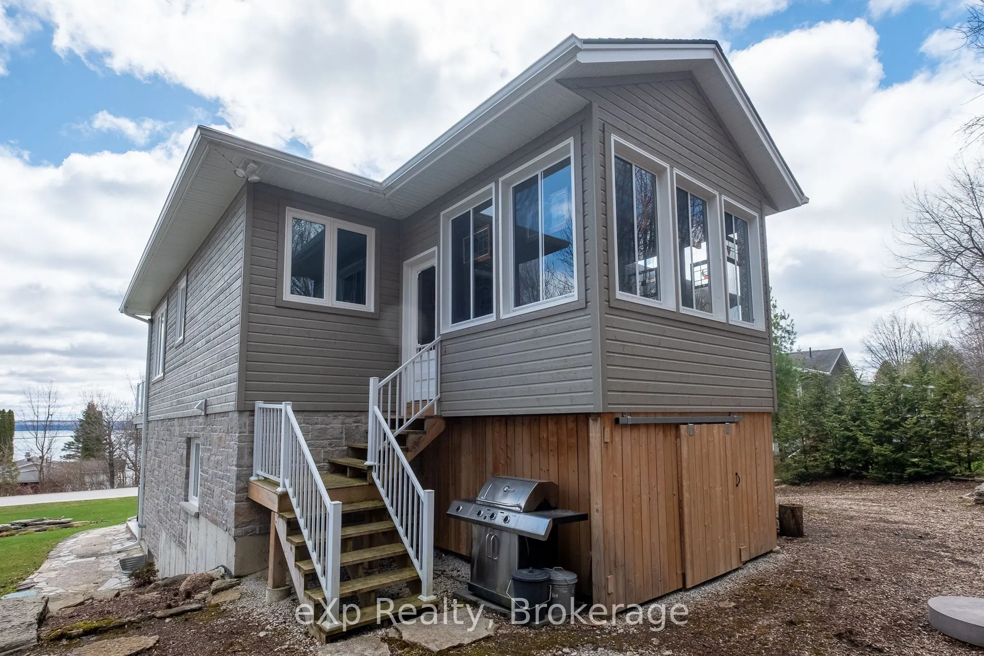 154 MacIntosh Drive