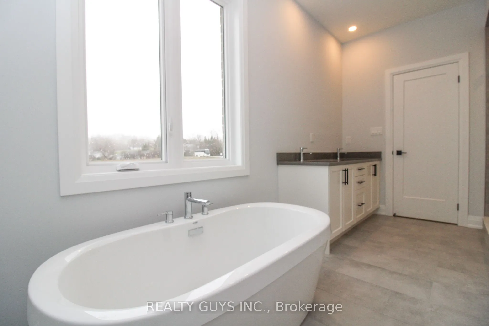 2418 GWENDOLYN Court