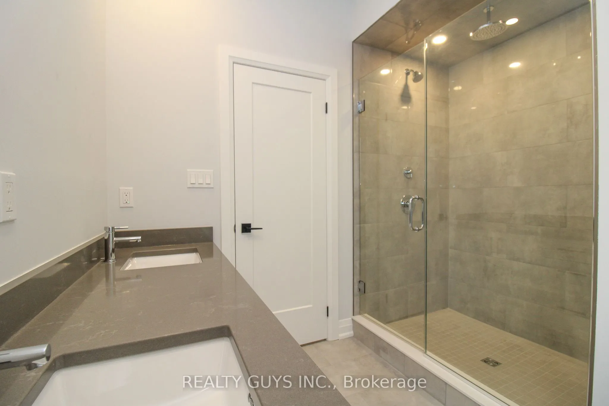 2418 GWENDOLYN Court